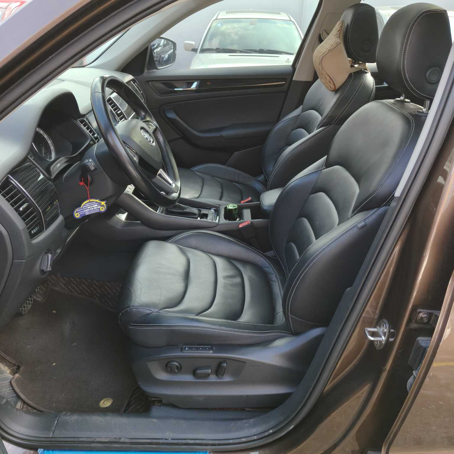 Skoda Kodiaq 2018 imagem de carro #10