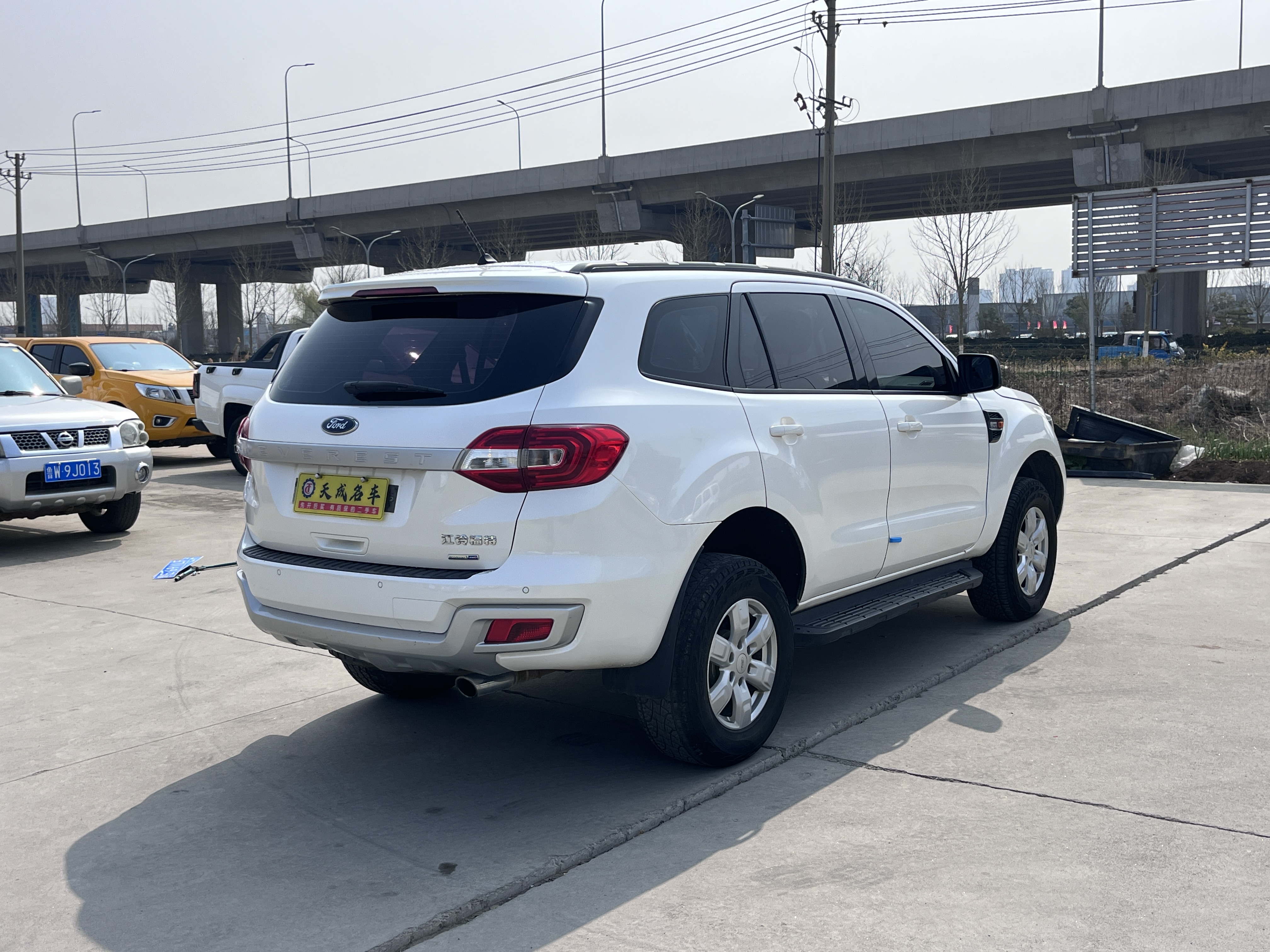 Ford Everest 2019 car image #10