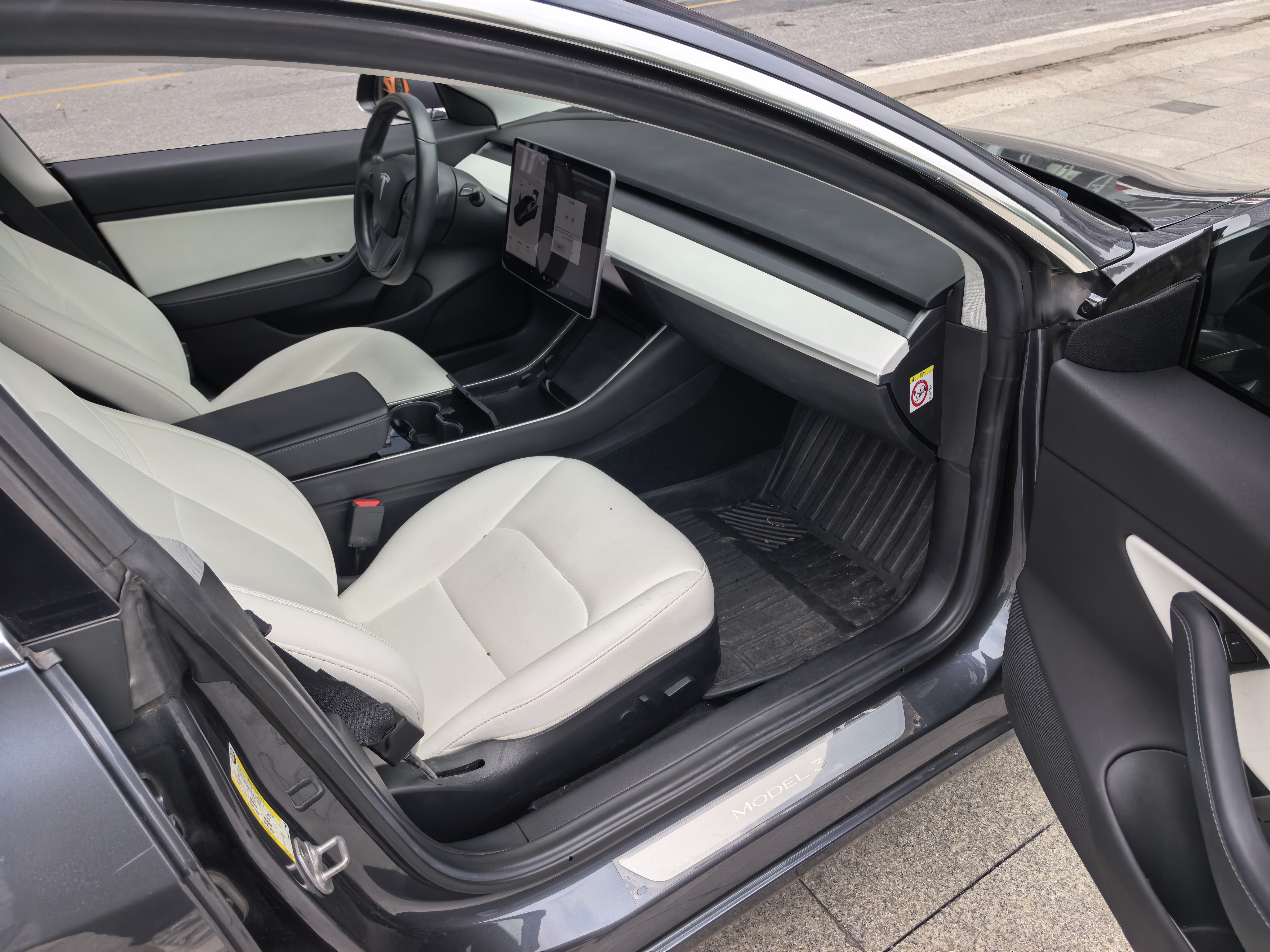 特斯拉 Model 3(进口) 2019 汽车图片 #10