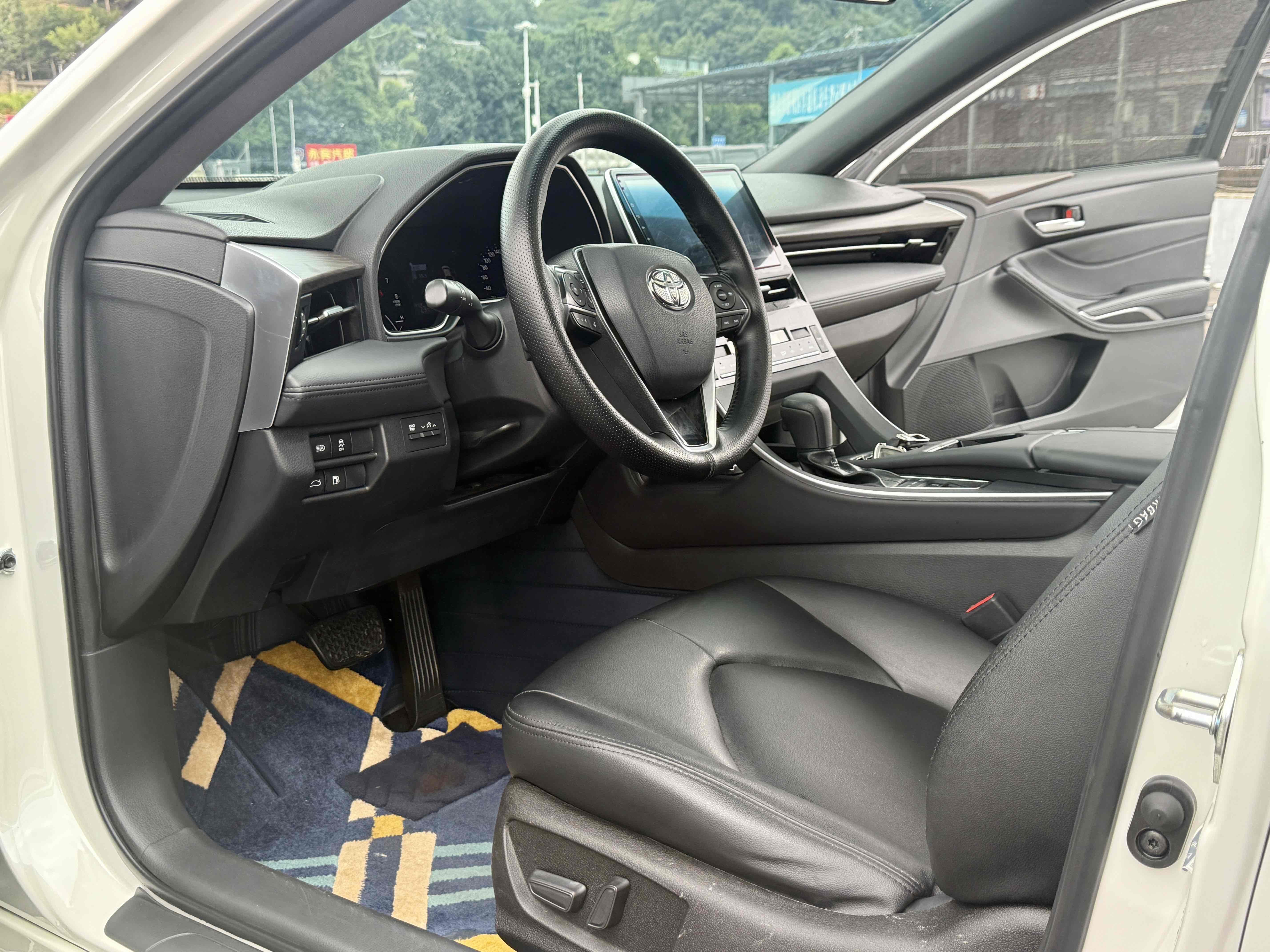Toyota Avalon 2020 car image #10