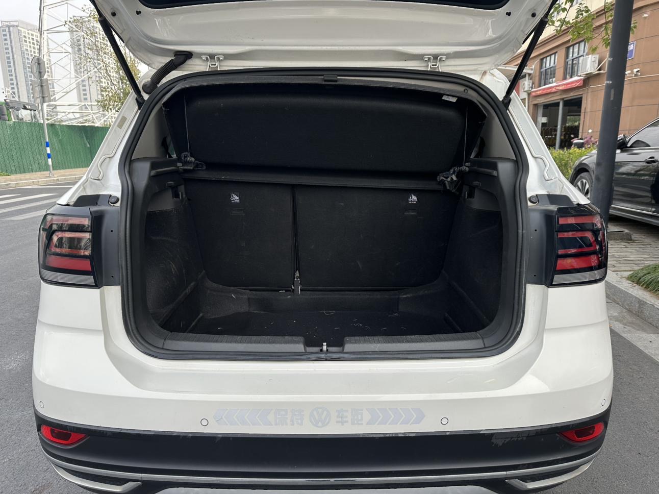 Volkswagen 2019 car image #10