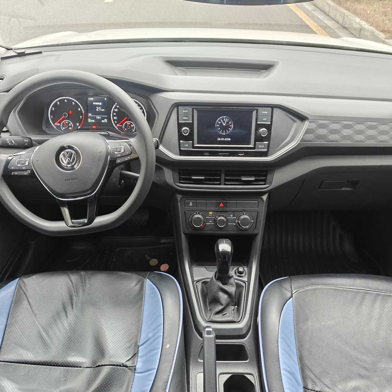 Volkswagen T-Cross 2020 car image #10