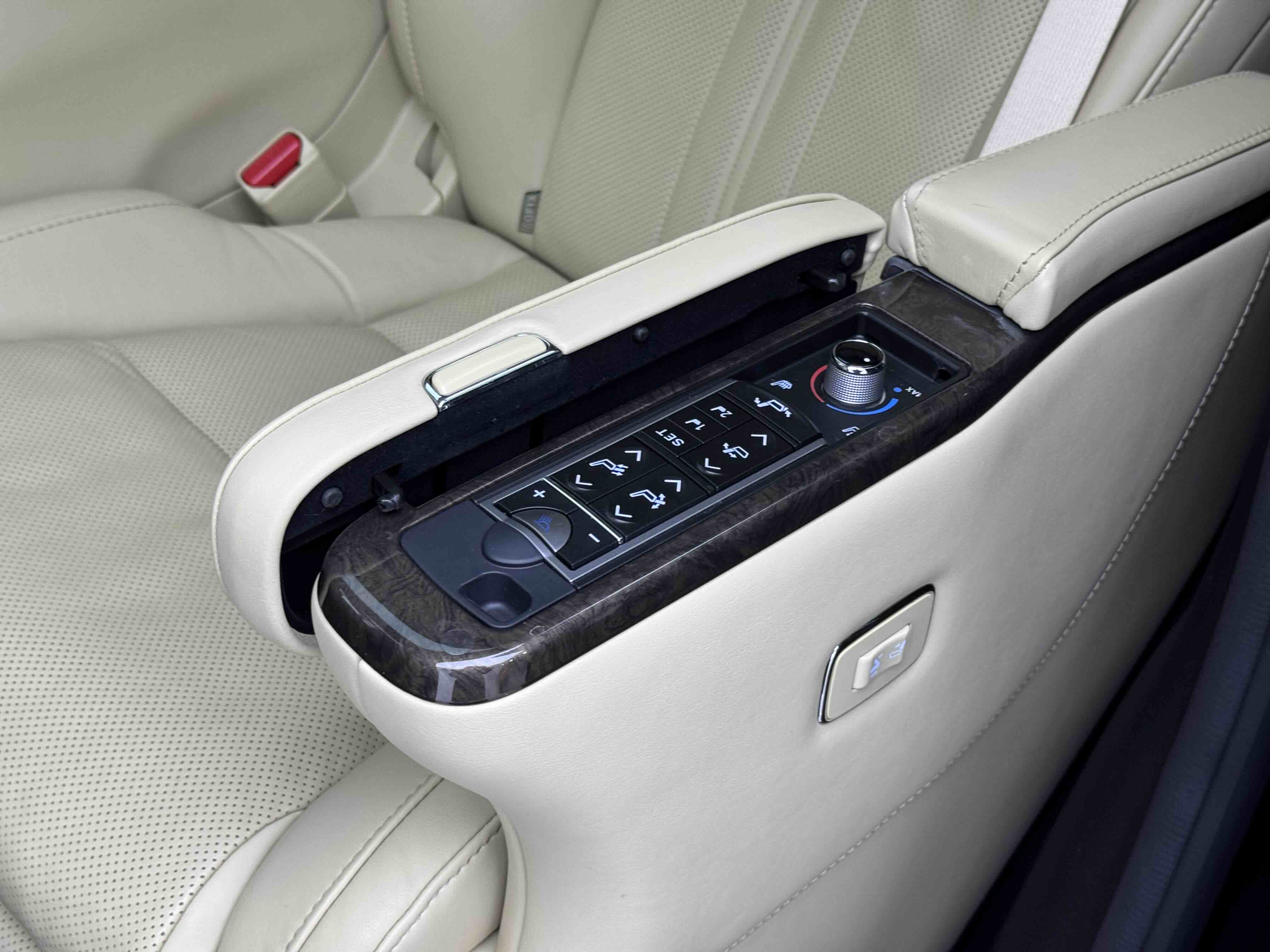 Toyota Vellfire 2020 #10 Toyota Vellfire 2020 صورة سيارة #10