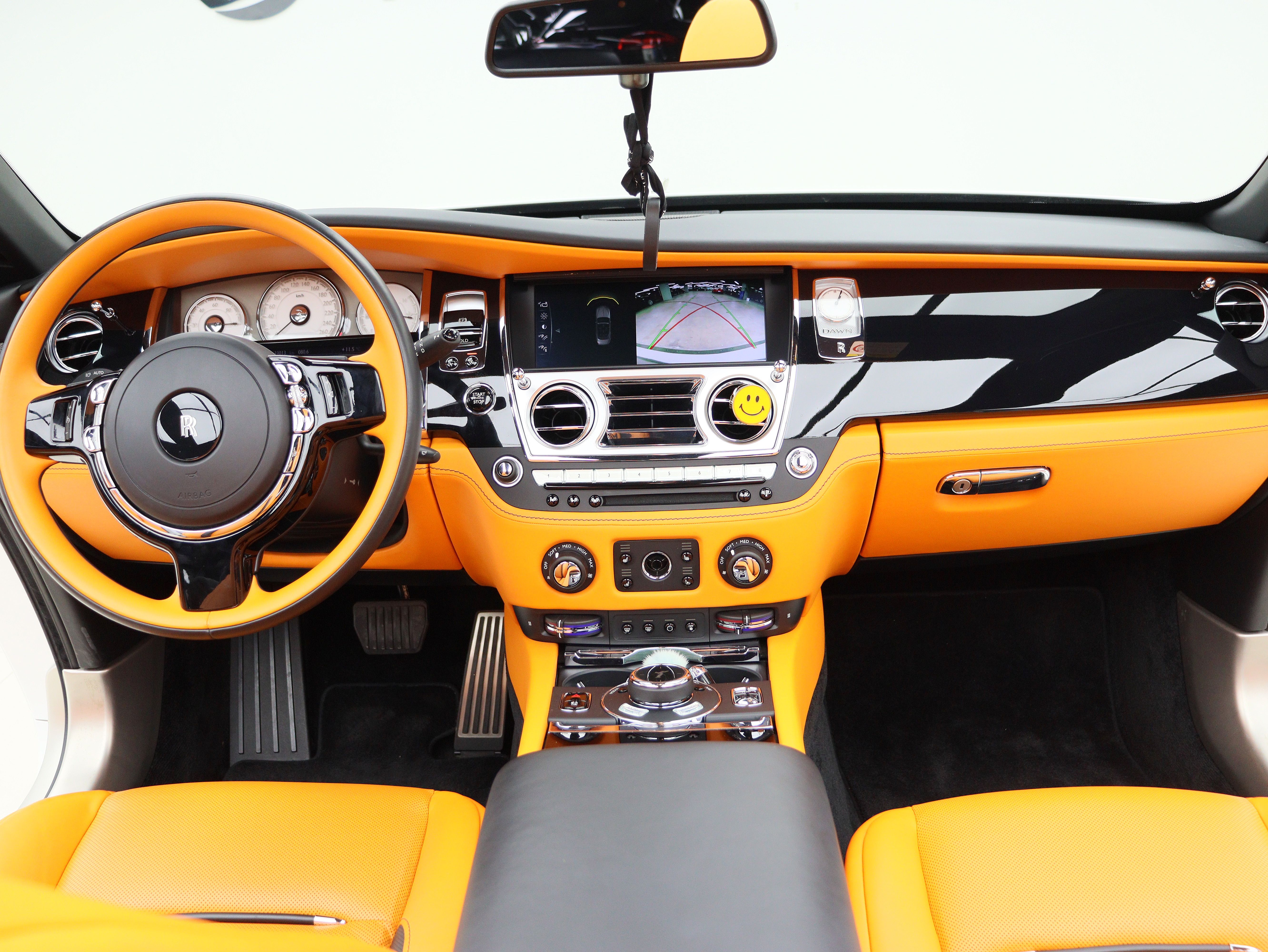 Rolls-Royce Dawn 2019 car image #10