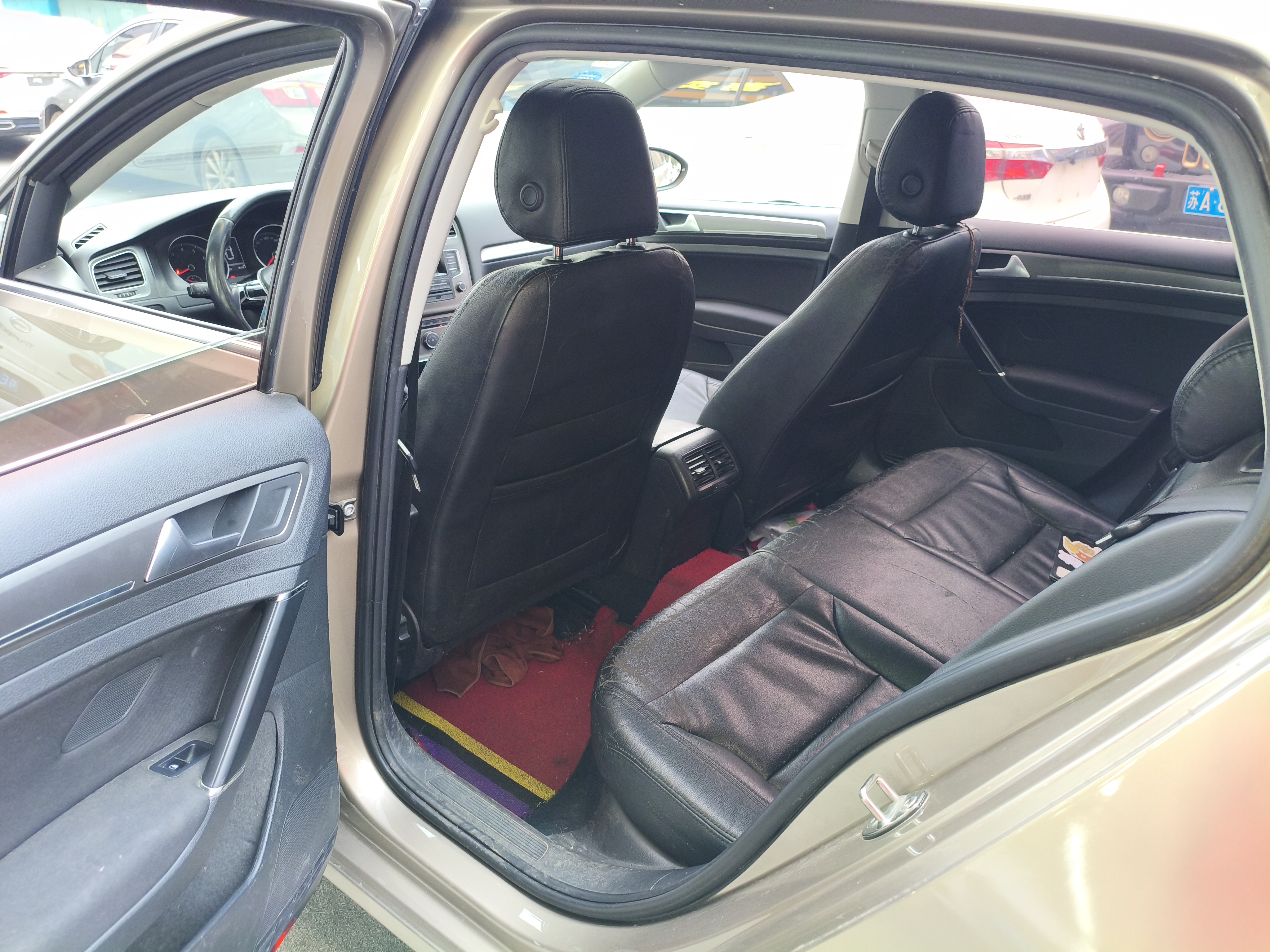 Volkswagen Golf 2015 car image #10