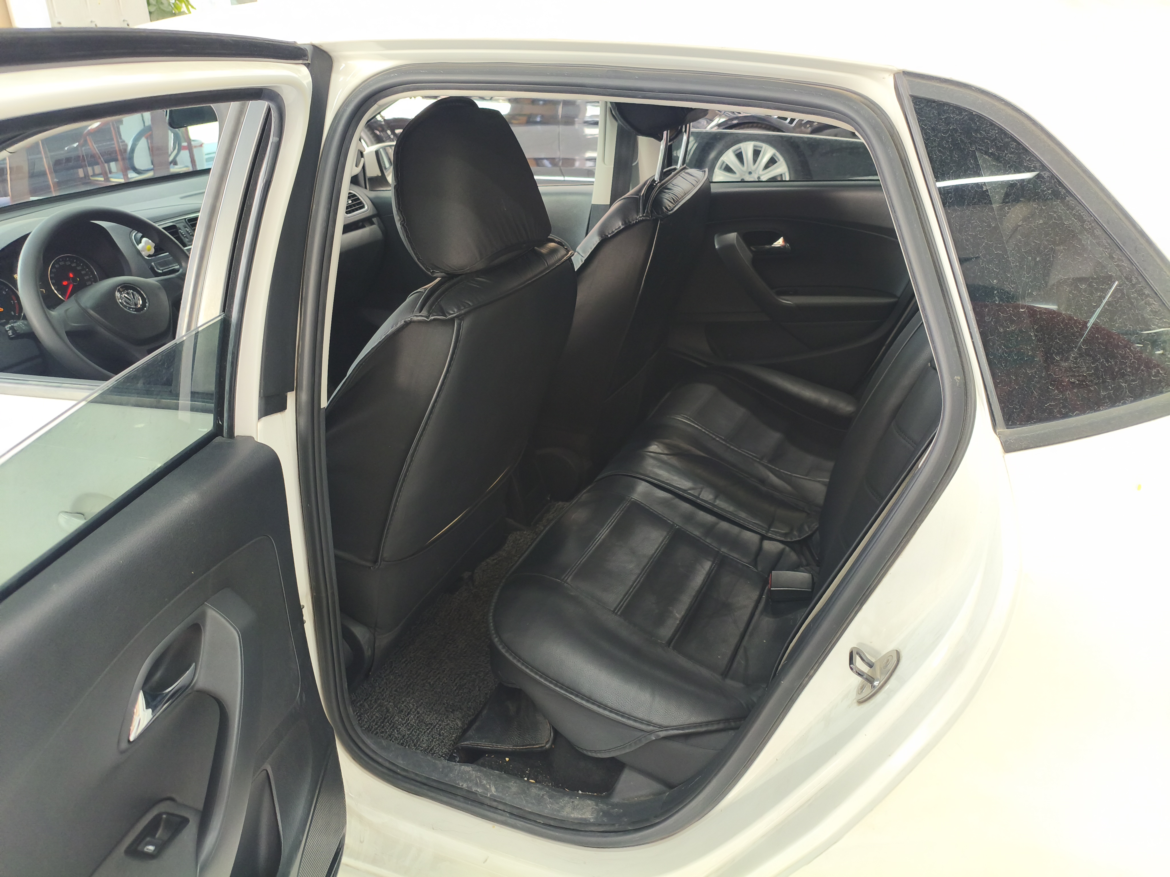 Volkswagen Polo 2015 immagine di auto #10