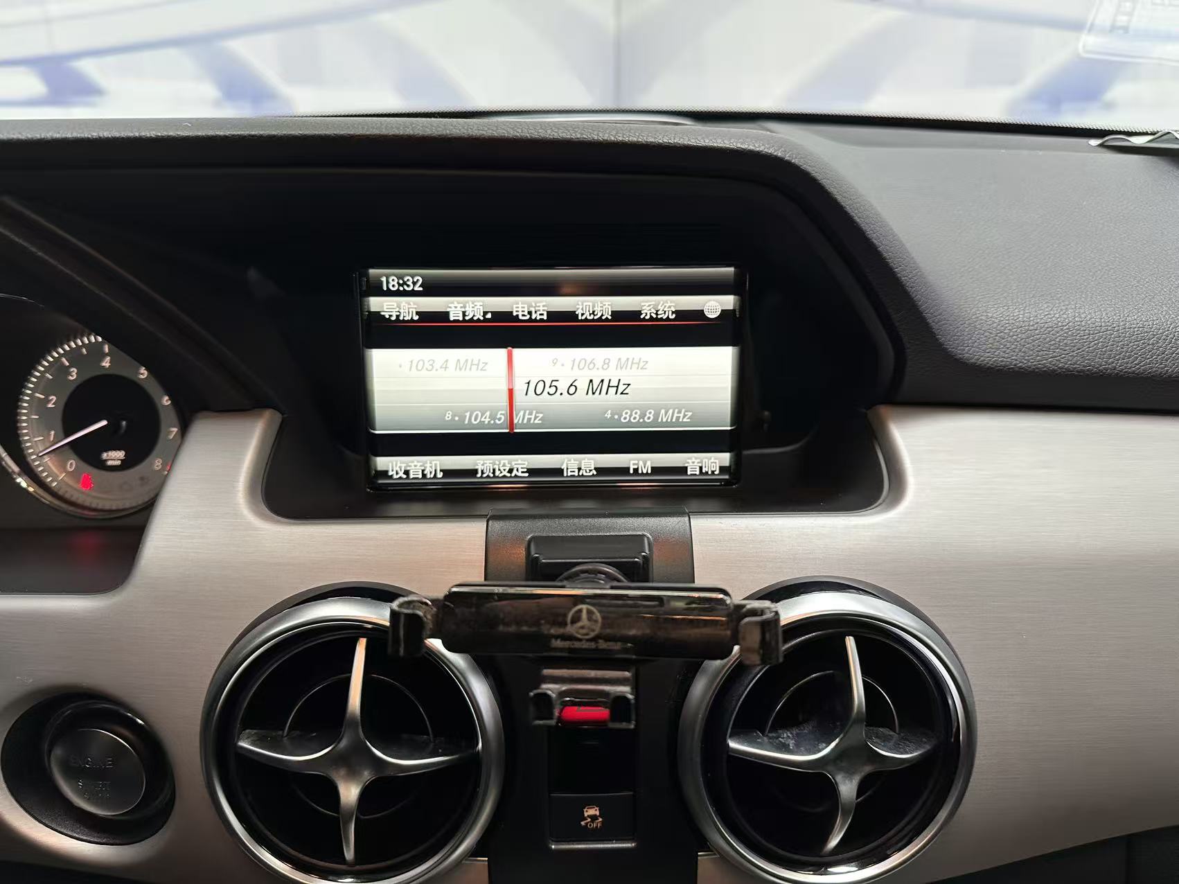 Mercedes-Benz GLK Class 2015 car image #10