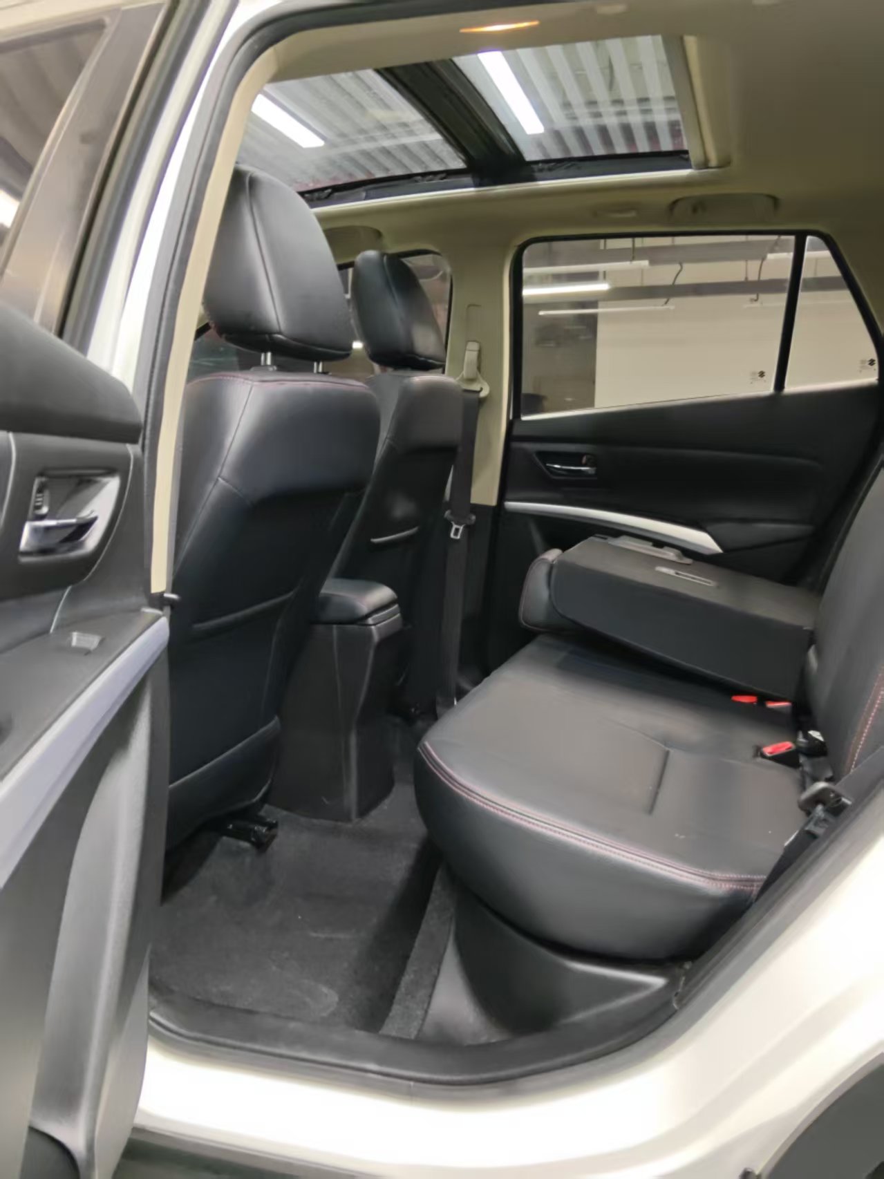 Suzuki S-Cross 2015 صورة سيارة #10