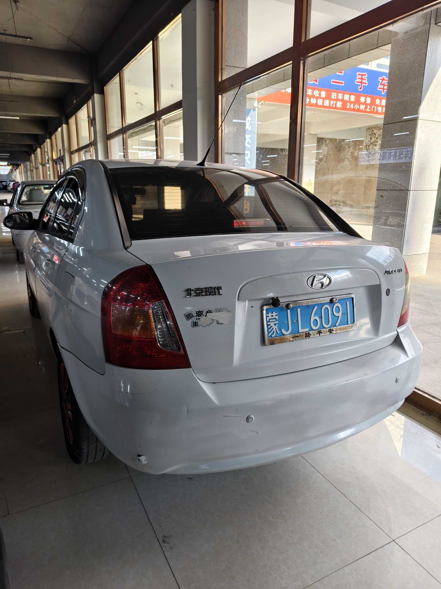 Hyundai Accent 2009 car image #10