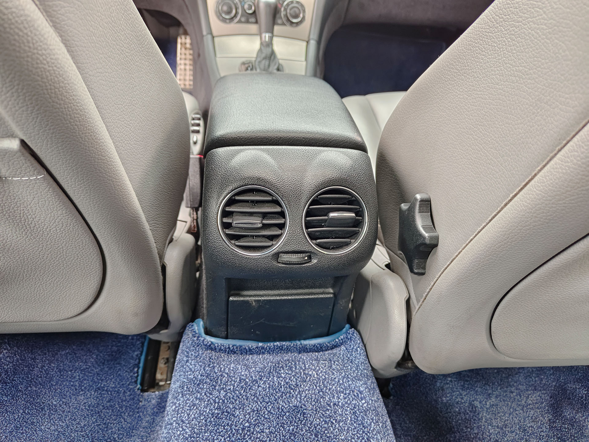 Mercedes-Benz CLK Class 2008 #10 Mercedes-Benz CLK Class 2008 car image #10