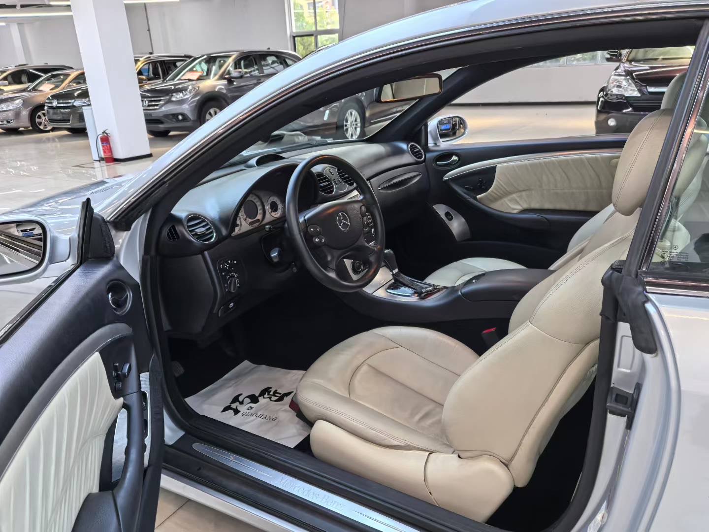 Mercedes-Benz CLK Class 2007 #10 Mercedes-Benz CLK Class 2007 car image #10