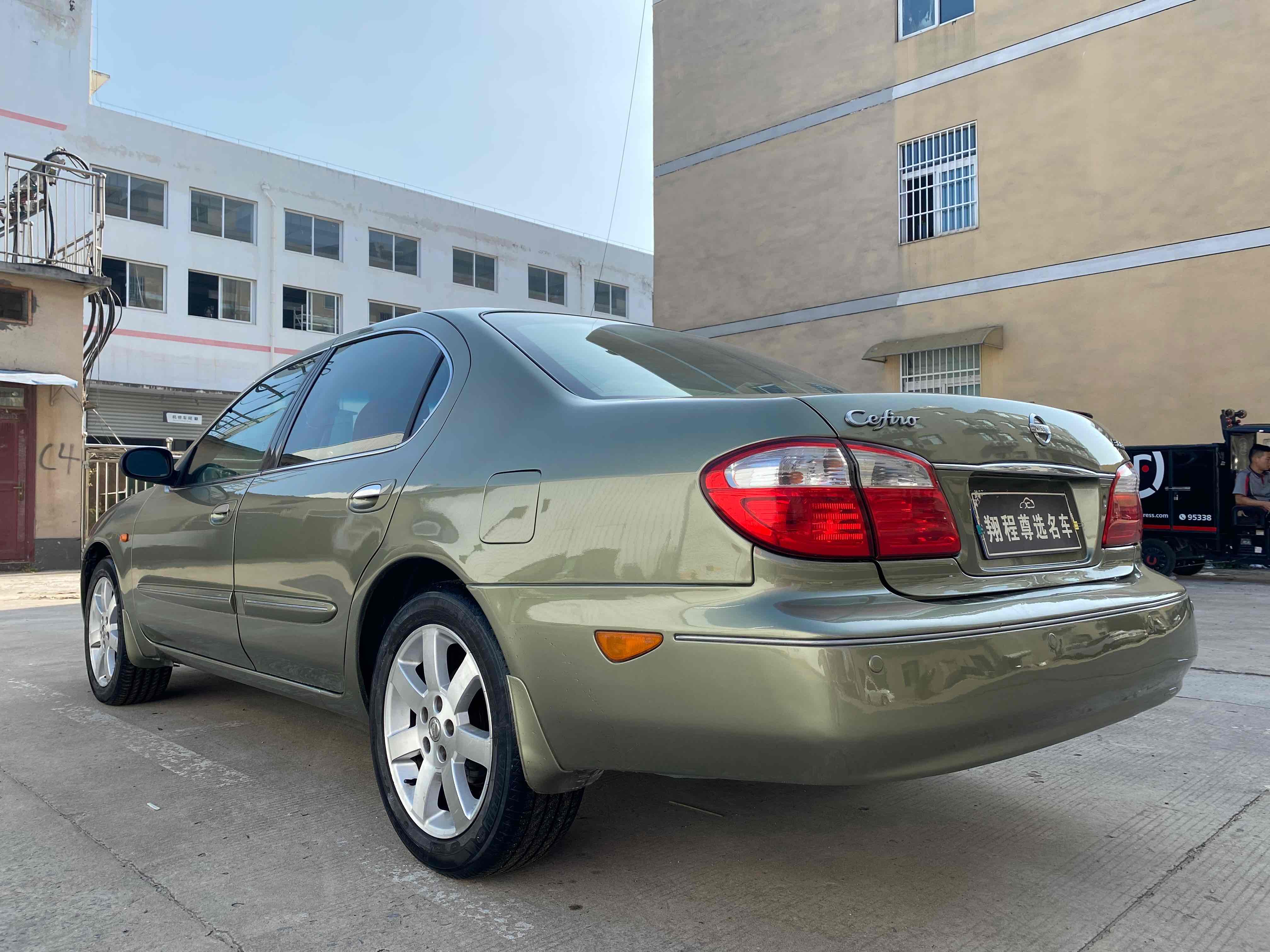 日产 风度 2004 汽车图片 #10