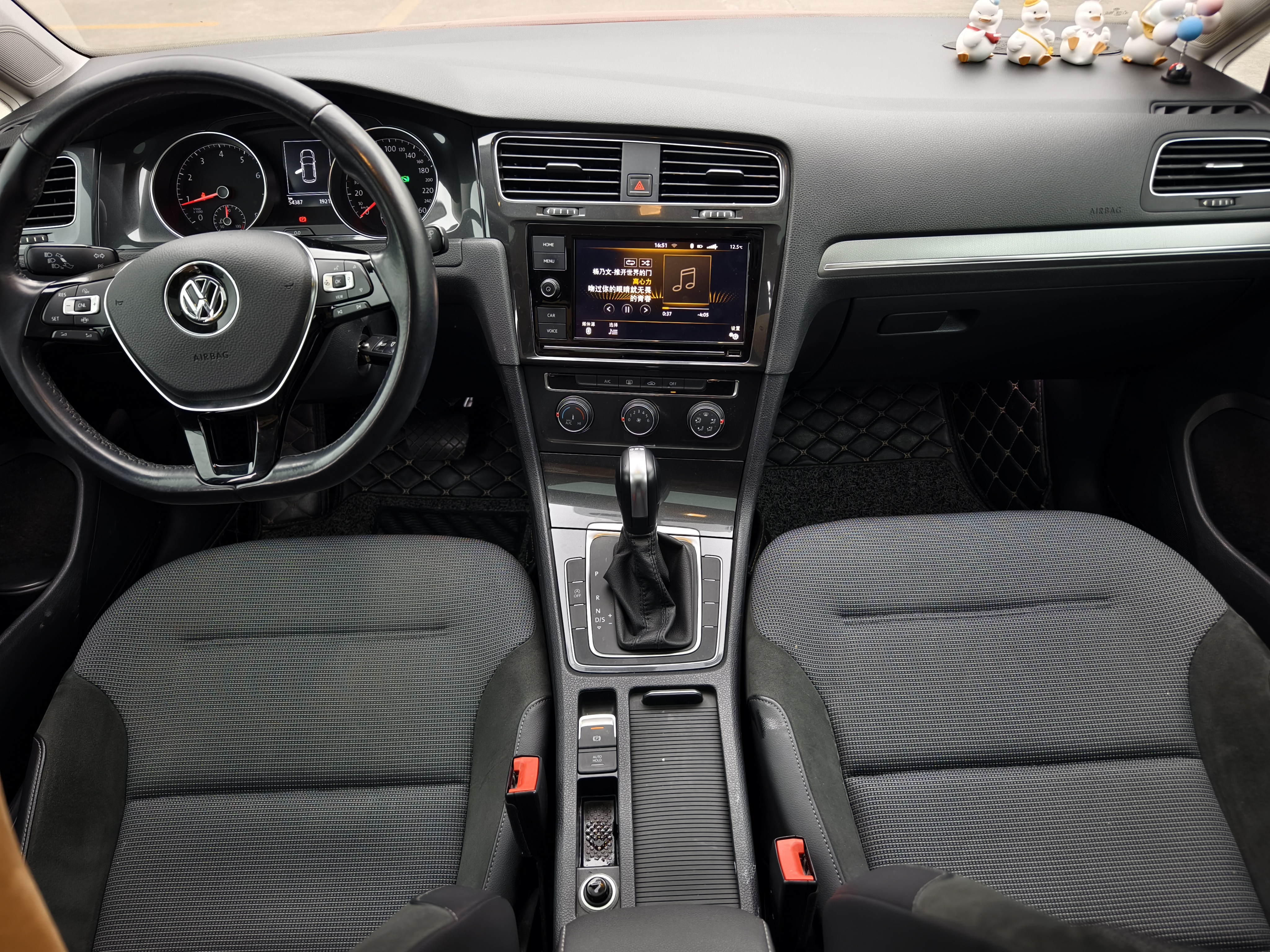 Volkswagen Golf 2019 #10 Volkswagen Golf 2019 car image #10