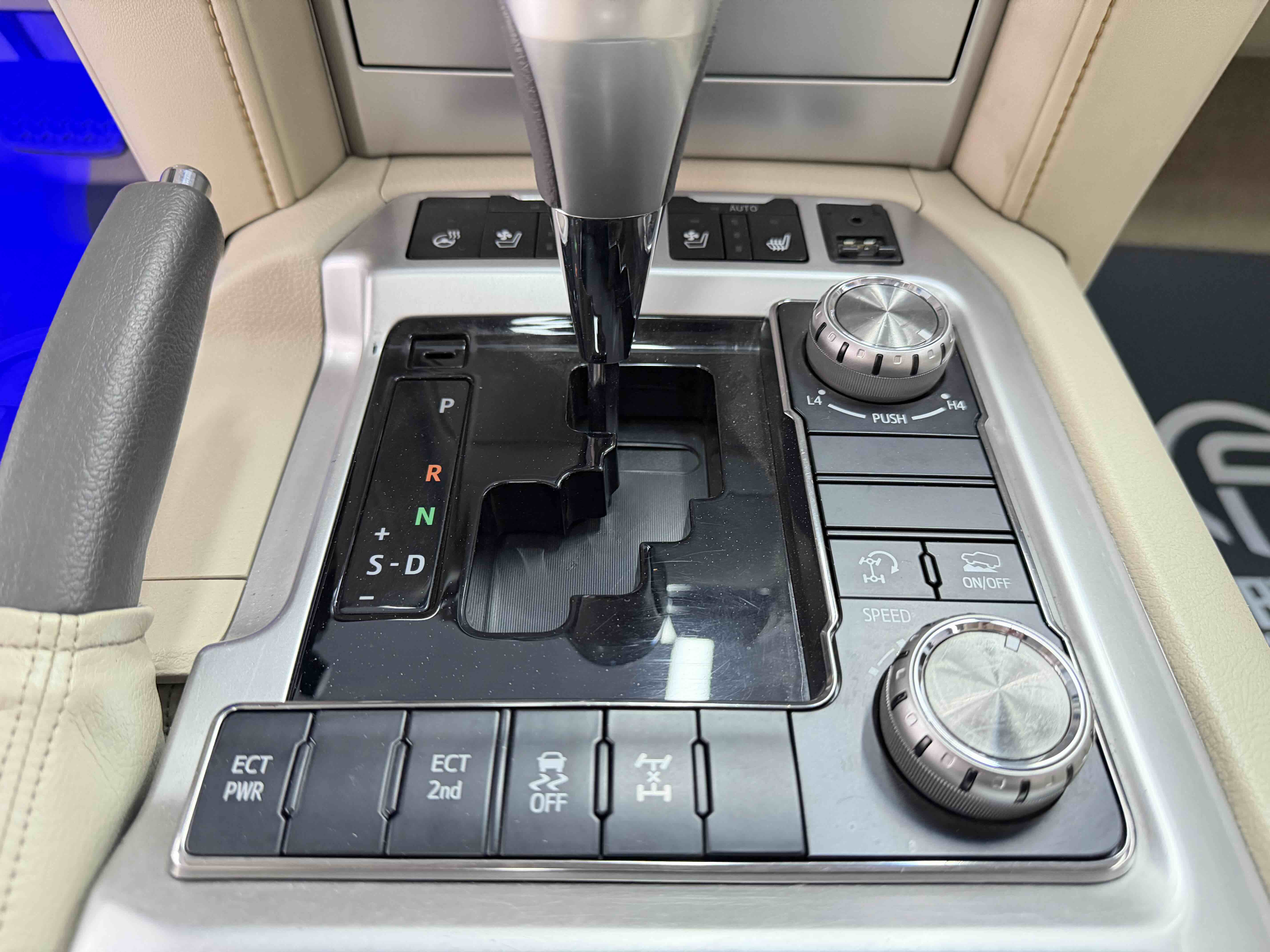 Toyota 2020 car image #10