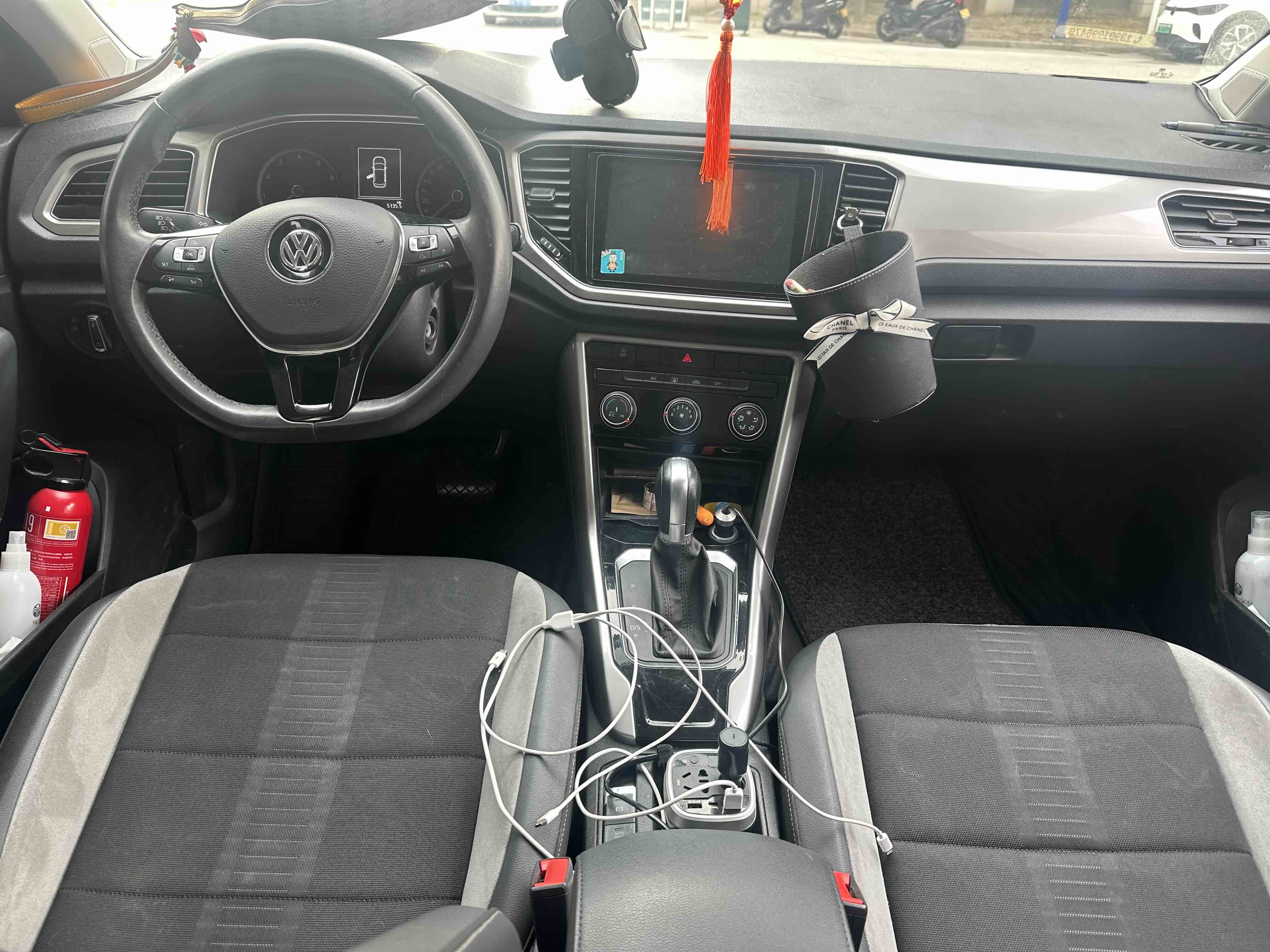 Volkswagen T-Roc 2019 car image #10