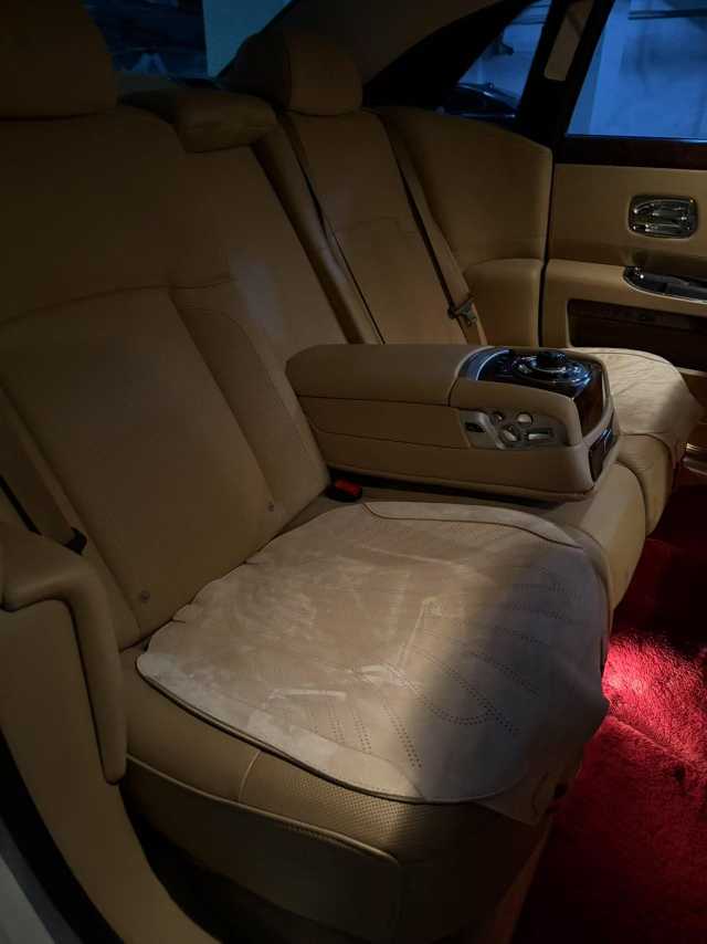 劳斯莱斯 古思特 2011 汽车图片 #10