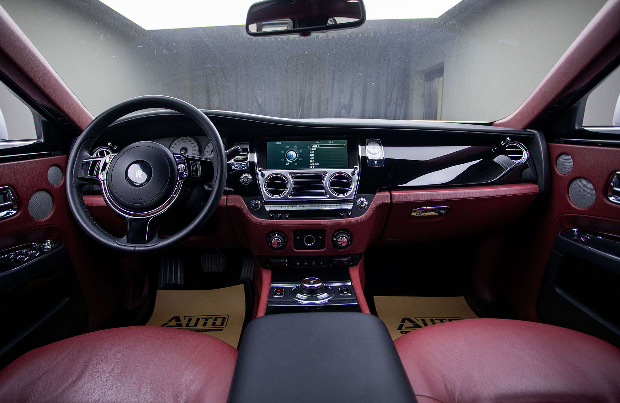 Rolls-Royce Ghost 2011 car image #10