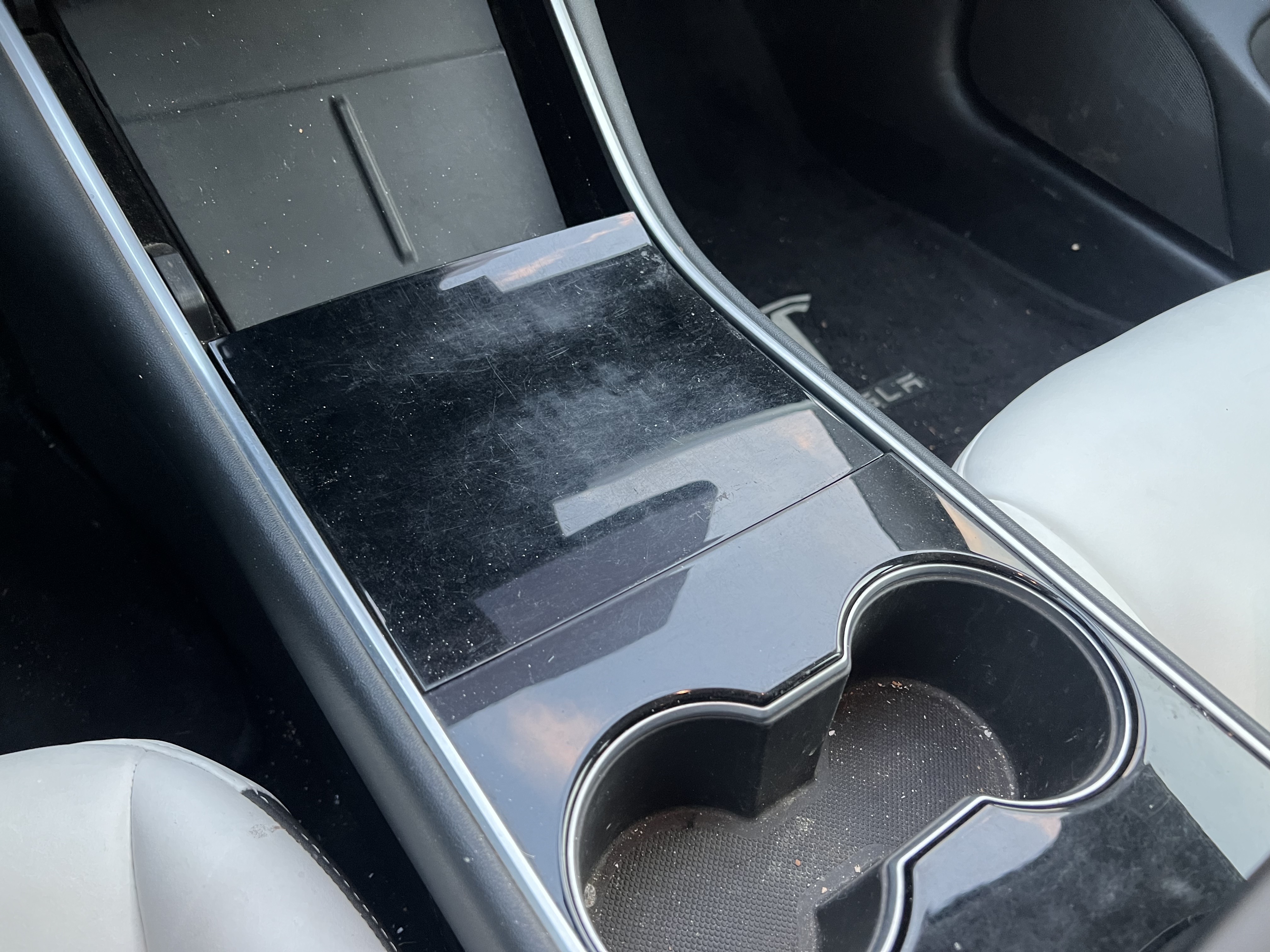 Tesla Model 3 2020 car image #10
