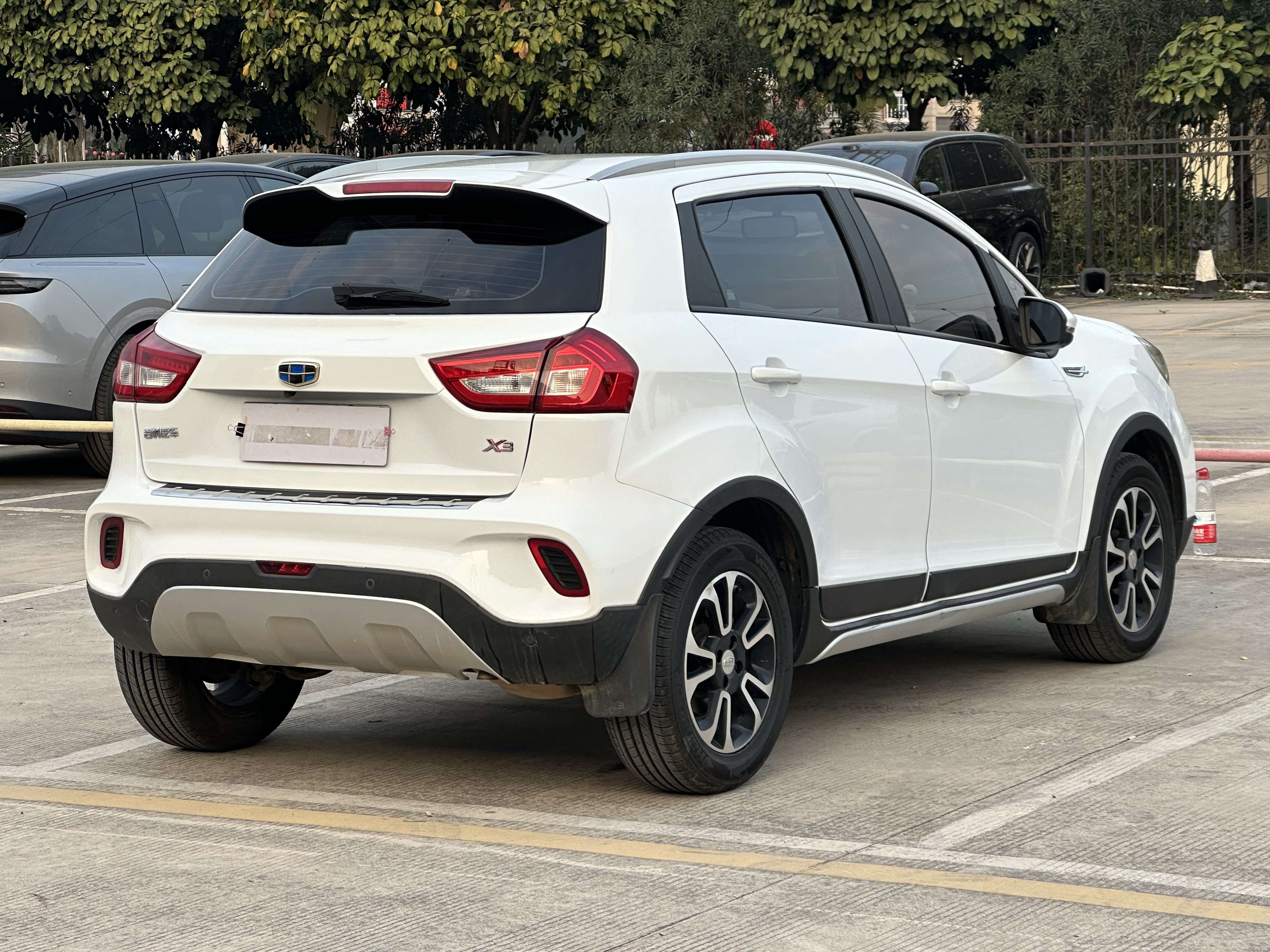 2018 immagine di auto #10