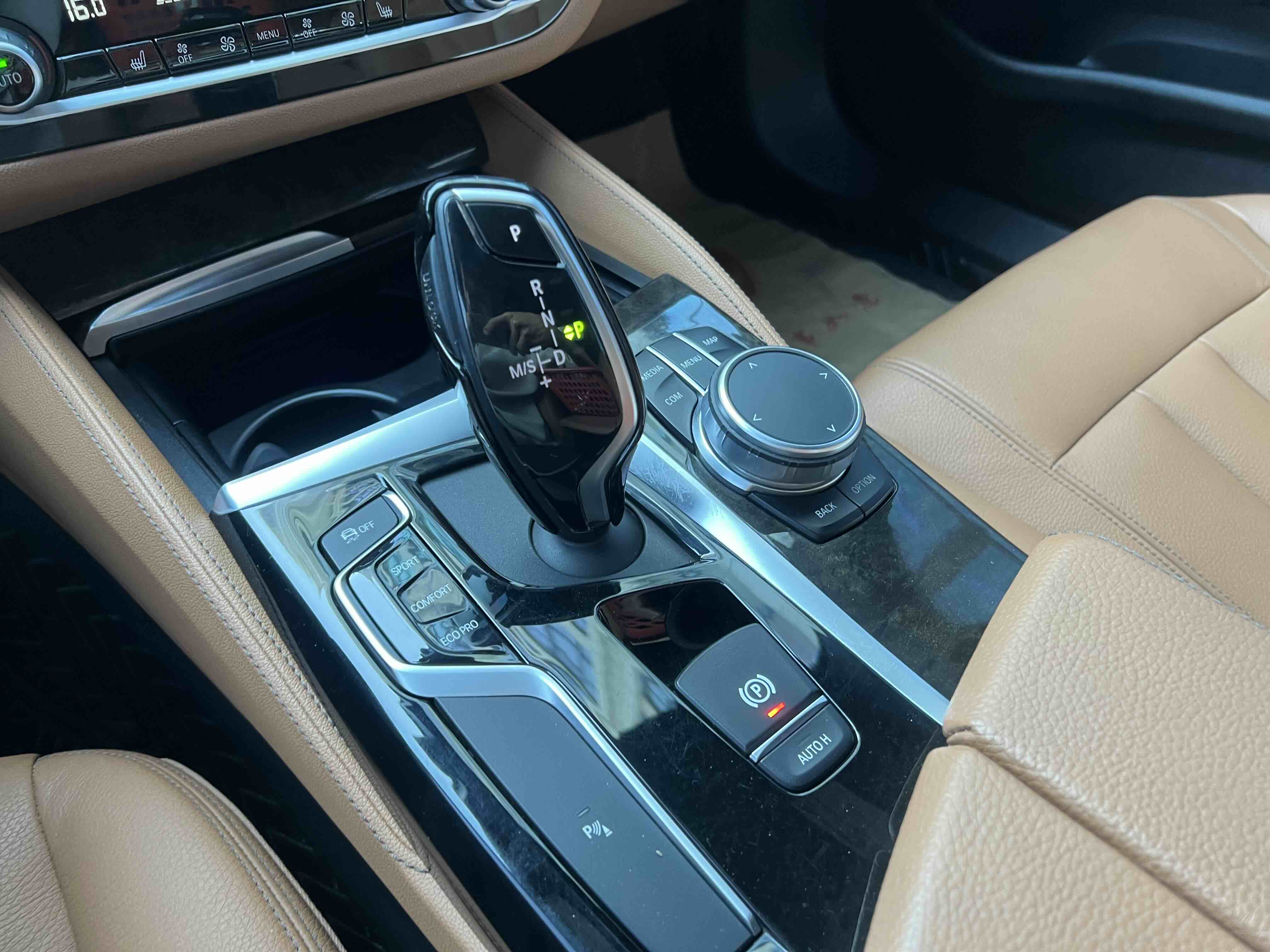 BMW 5 Series 2019 #10 BMW 5 Series 2019 car image #10
