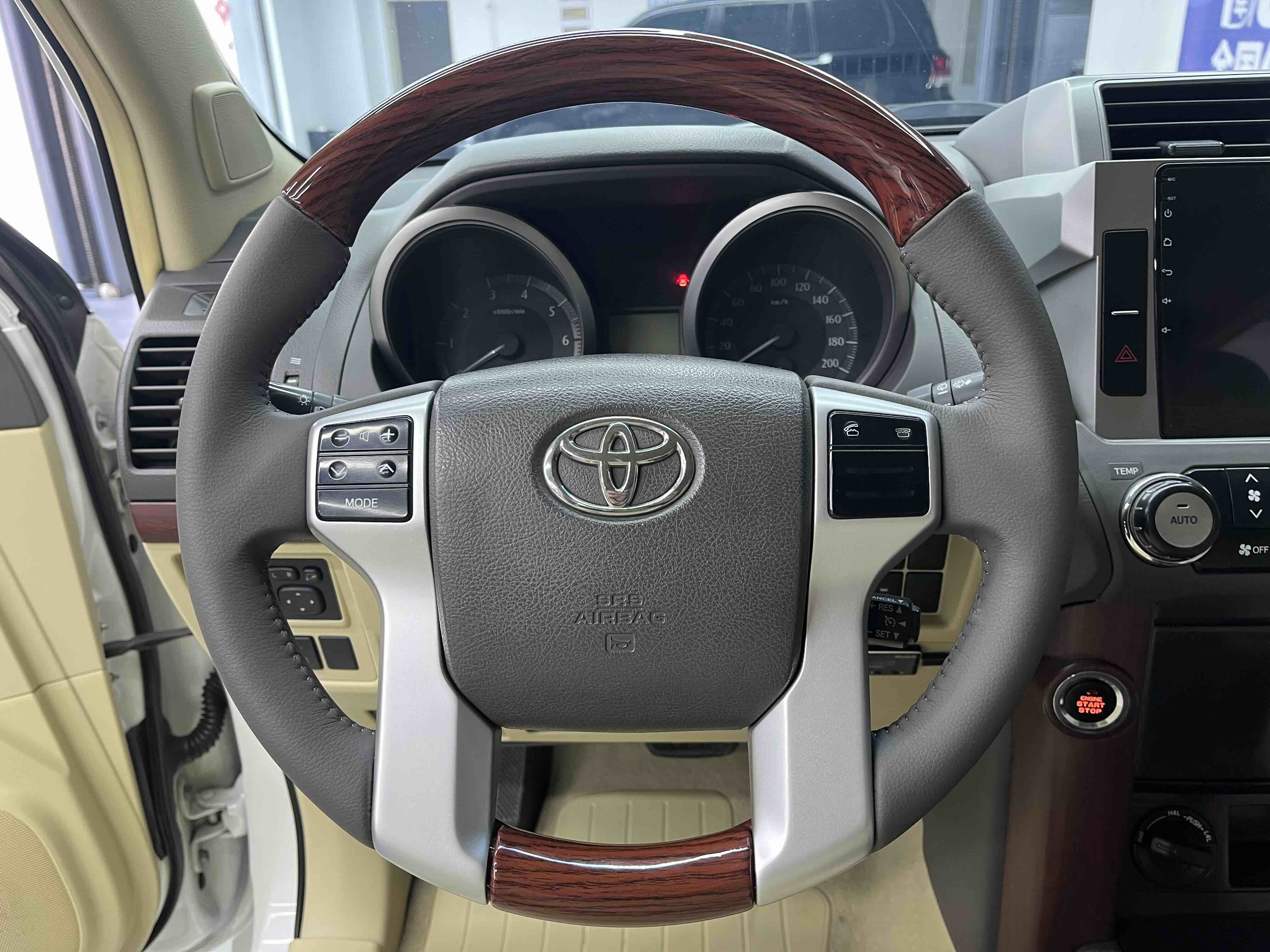 Toyota 2016 #10 Toyota 2016 car image #10