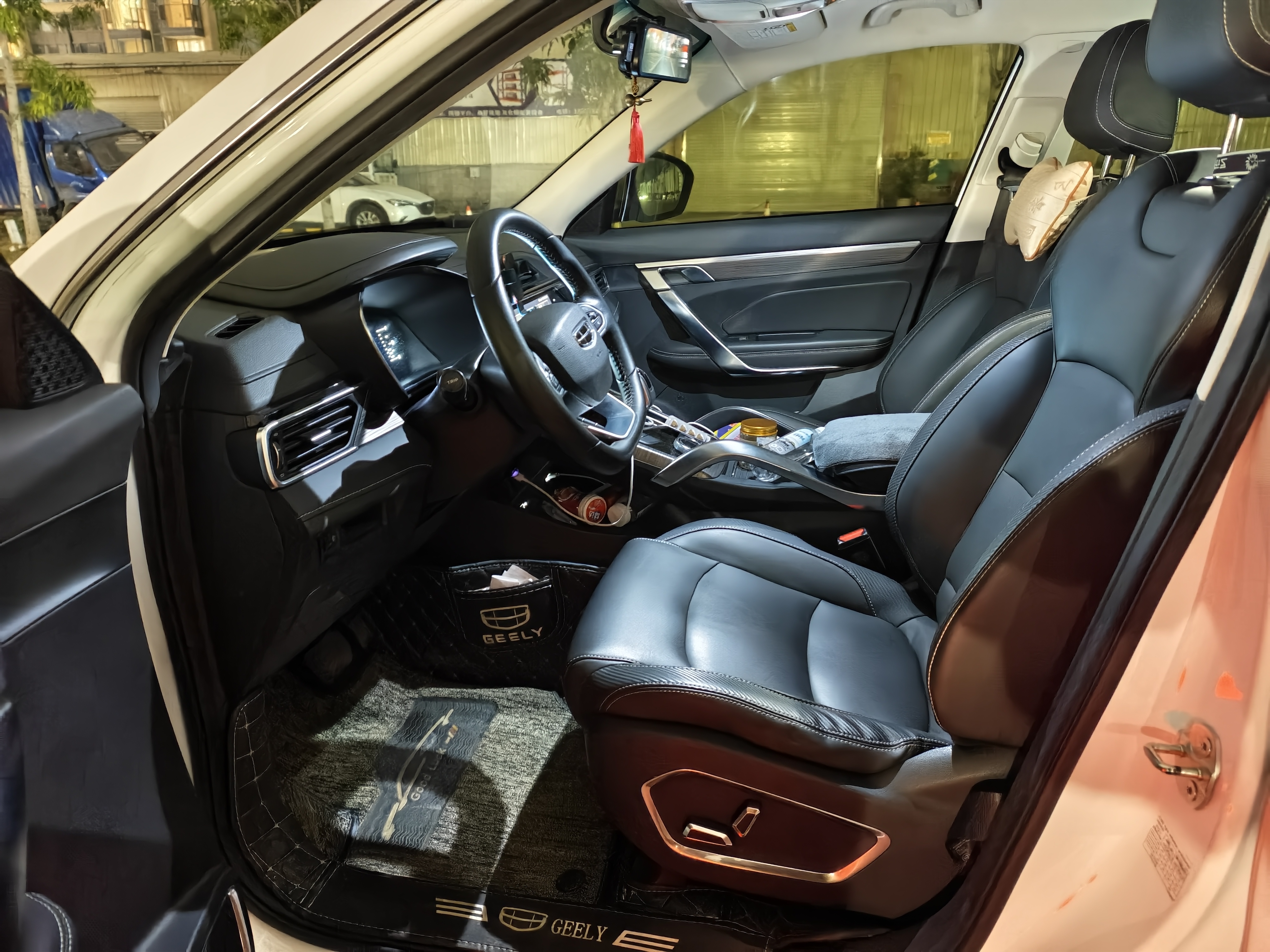 GEELY Boyue 2020 car image #10