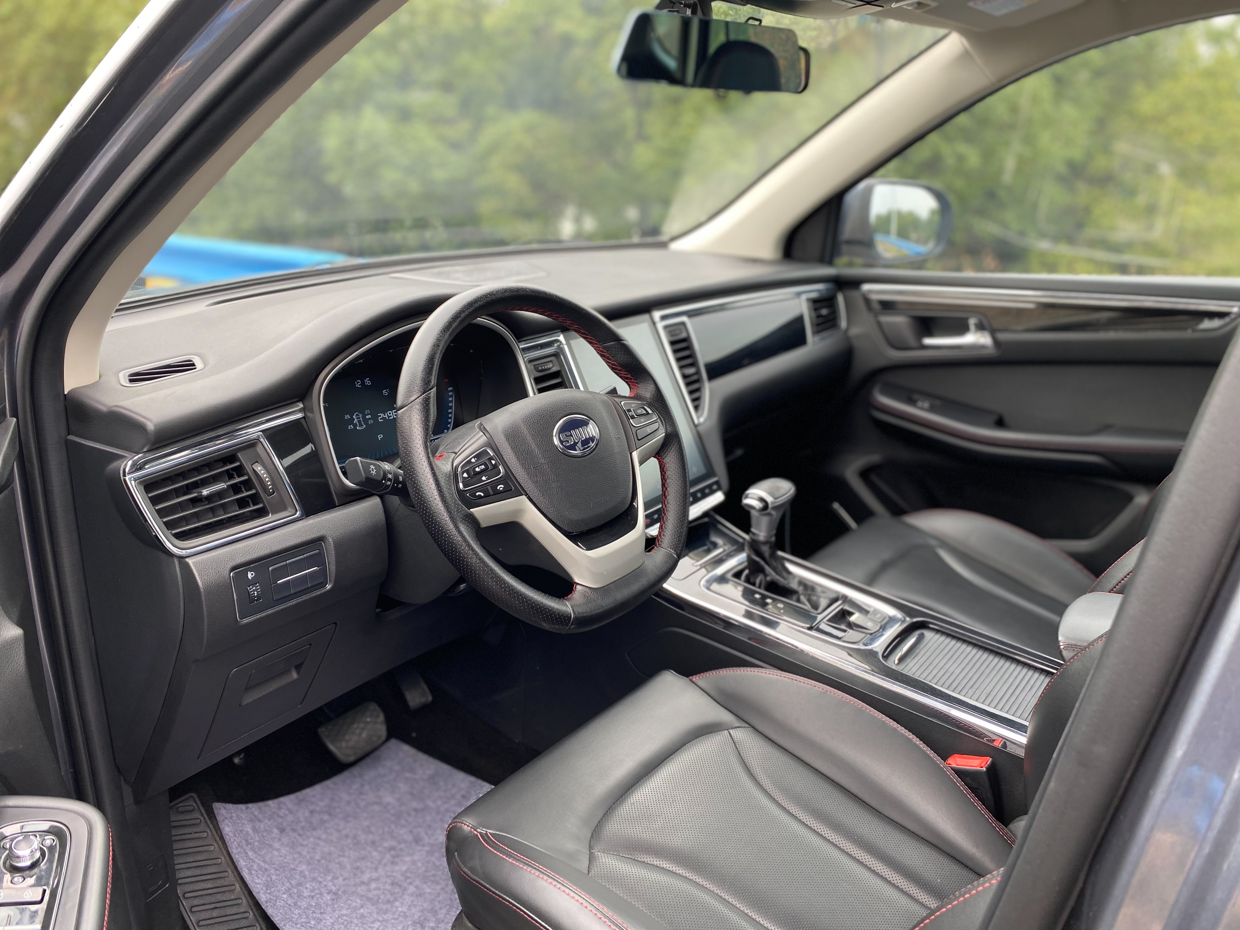 SWM斯威汽车 SWM斯威G05 2019 汽车图片 #10