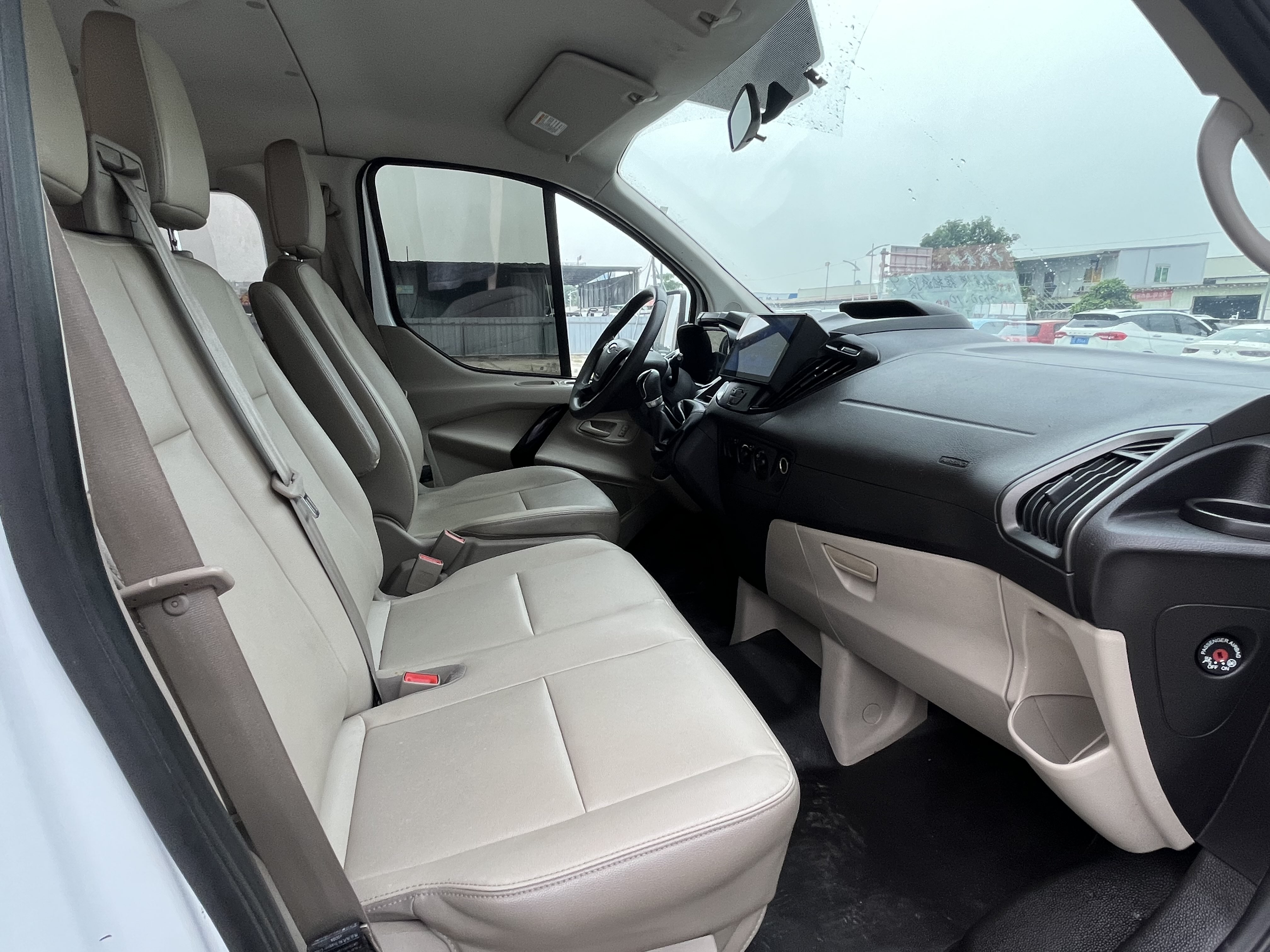 Ford Transit 2020 car image #10