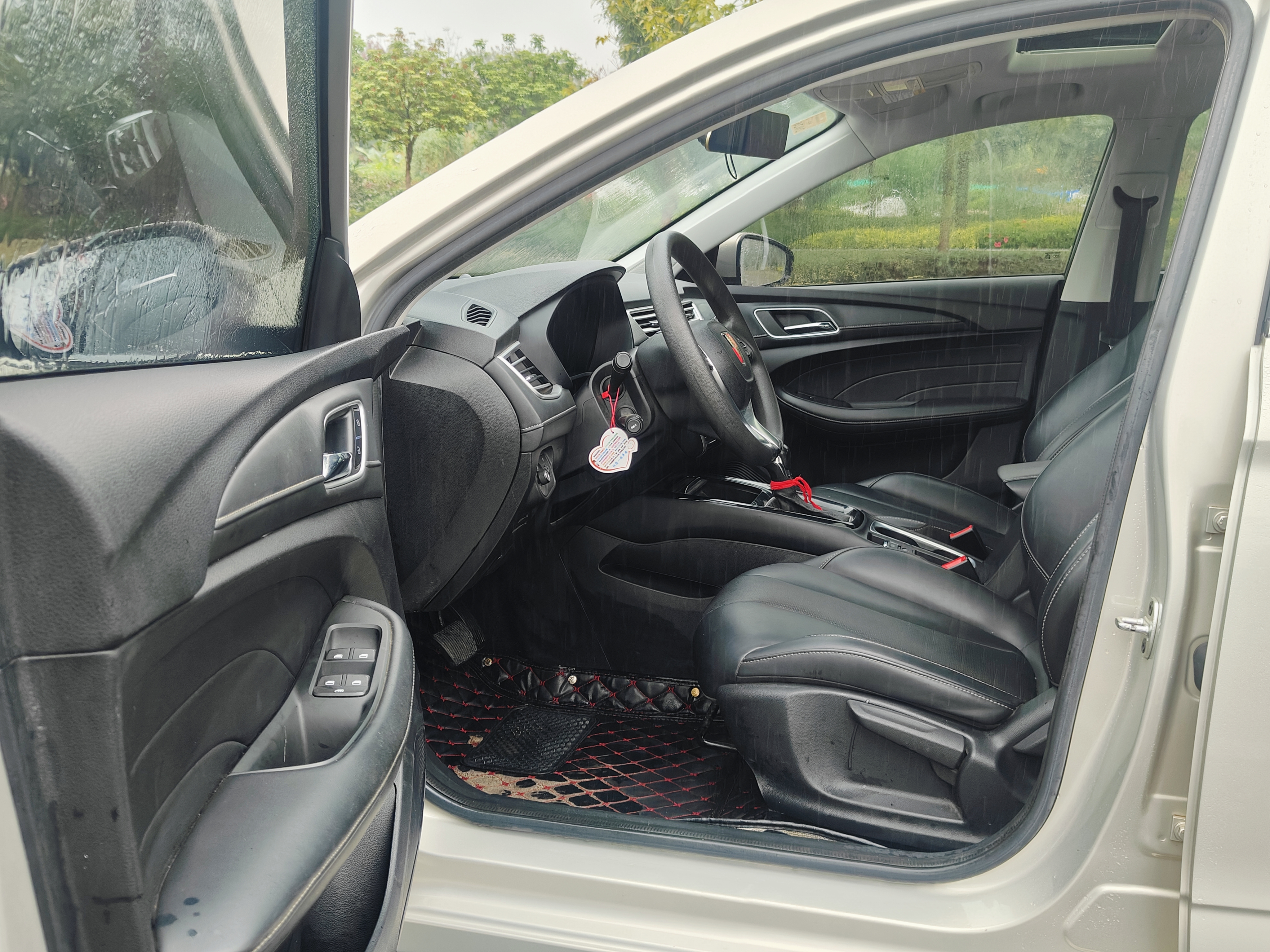 Roewe i5 2020 #10 Roewe i5 2020 car image #10