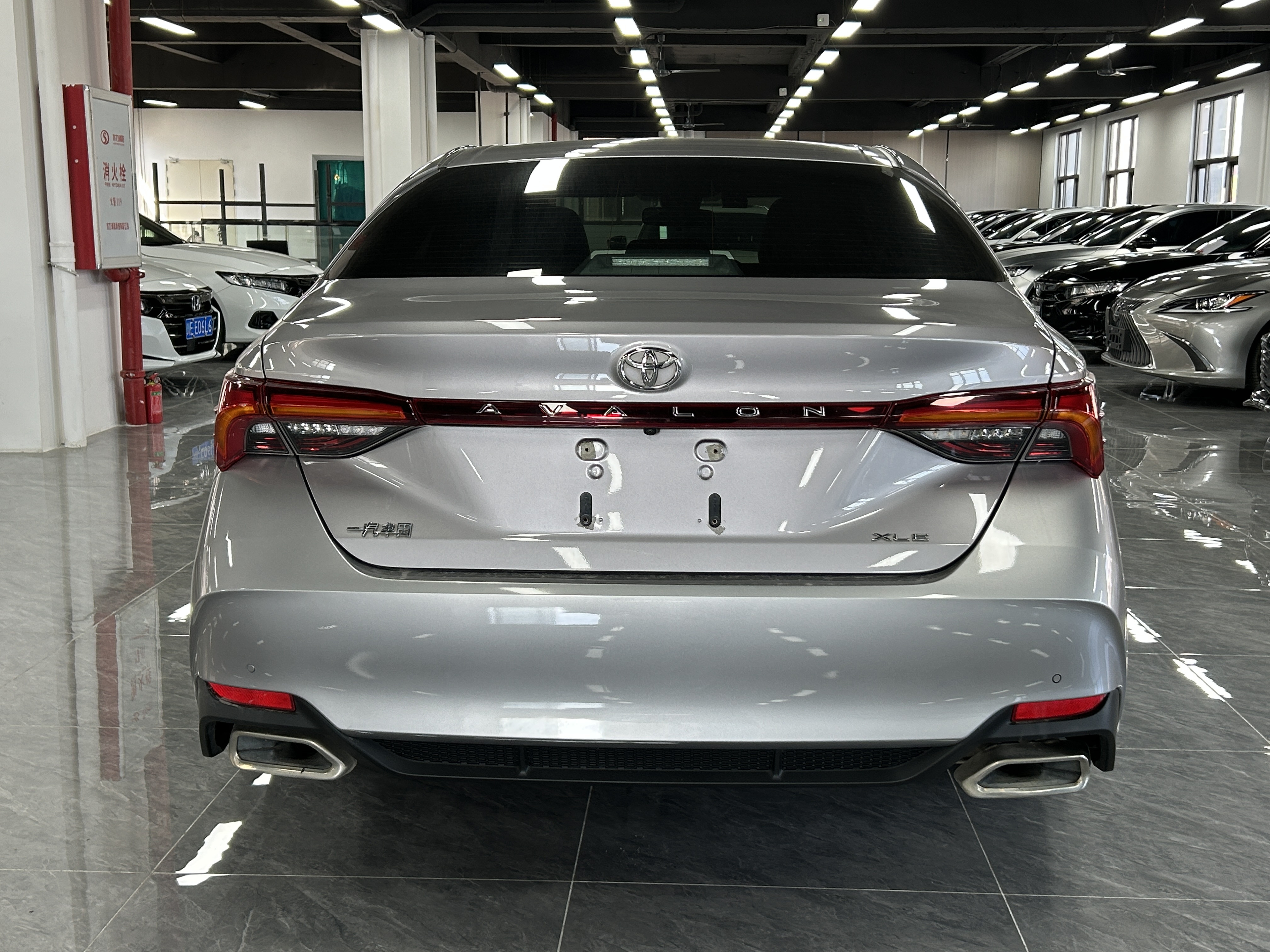 Toyota Avalon 2020 car image #10