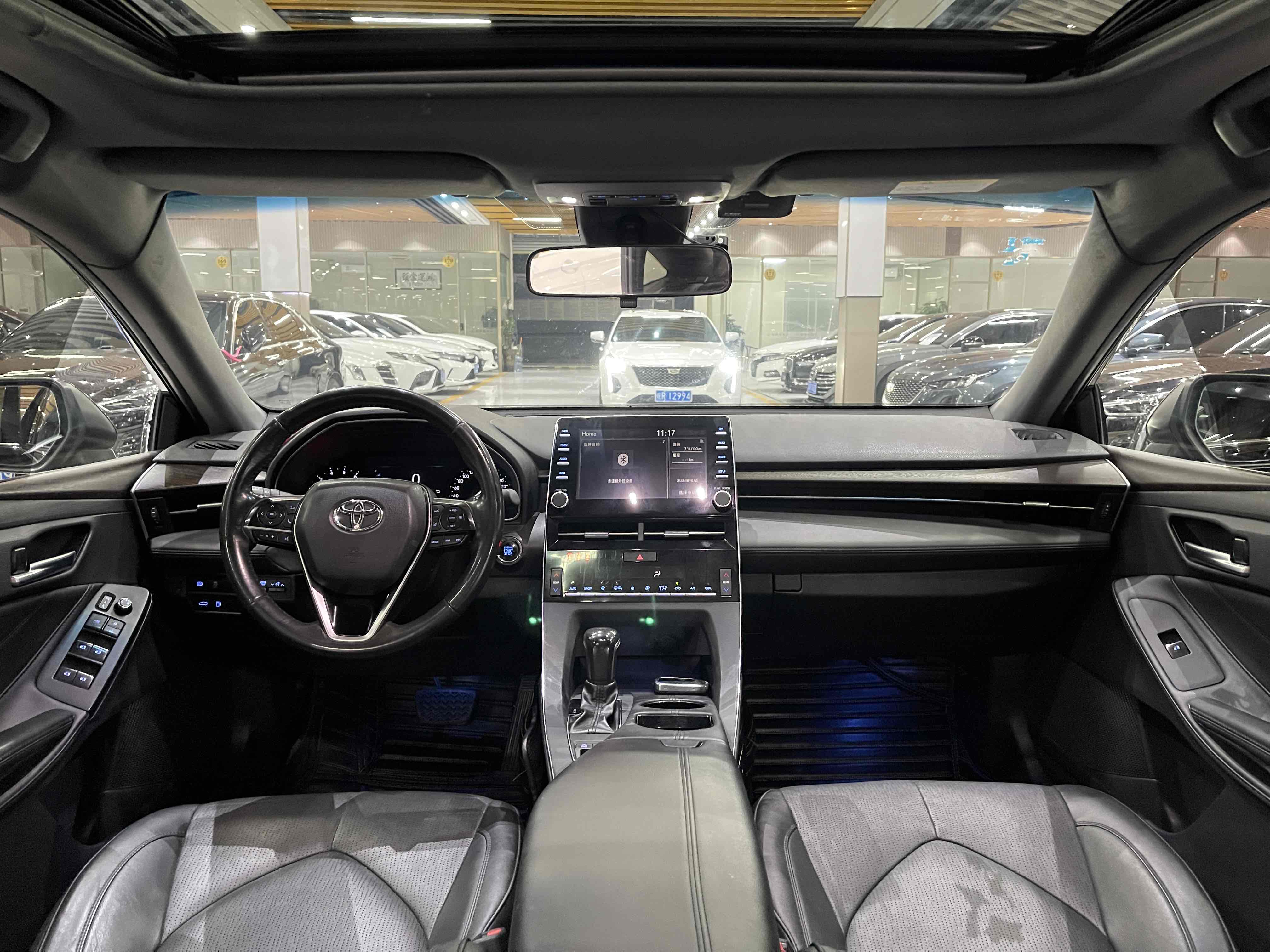 Toyota Avalon 2020 car image #10