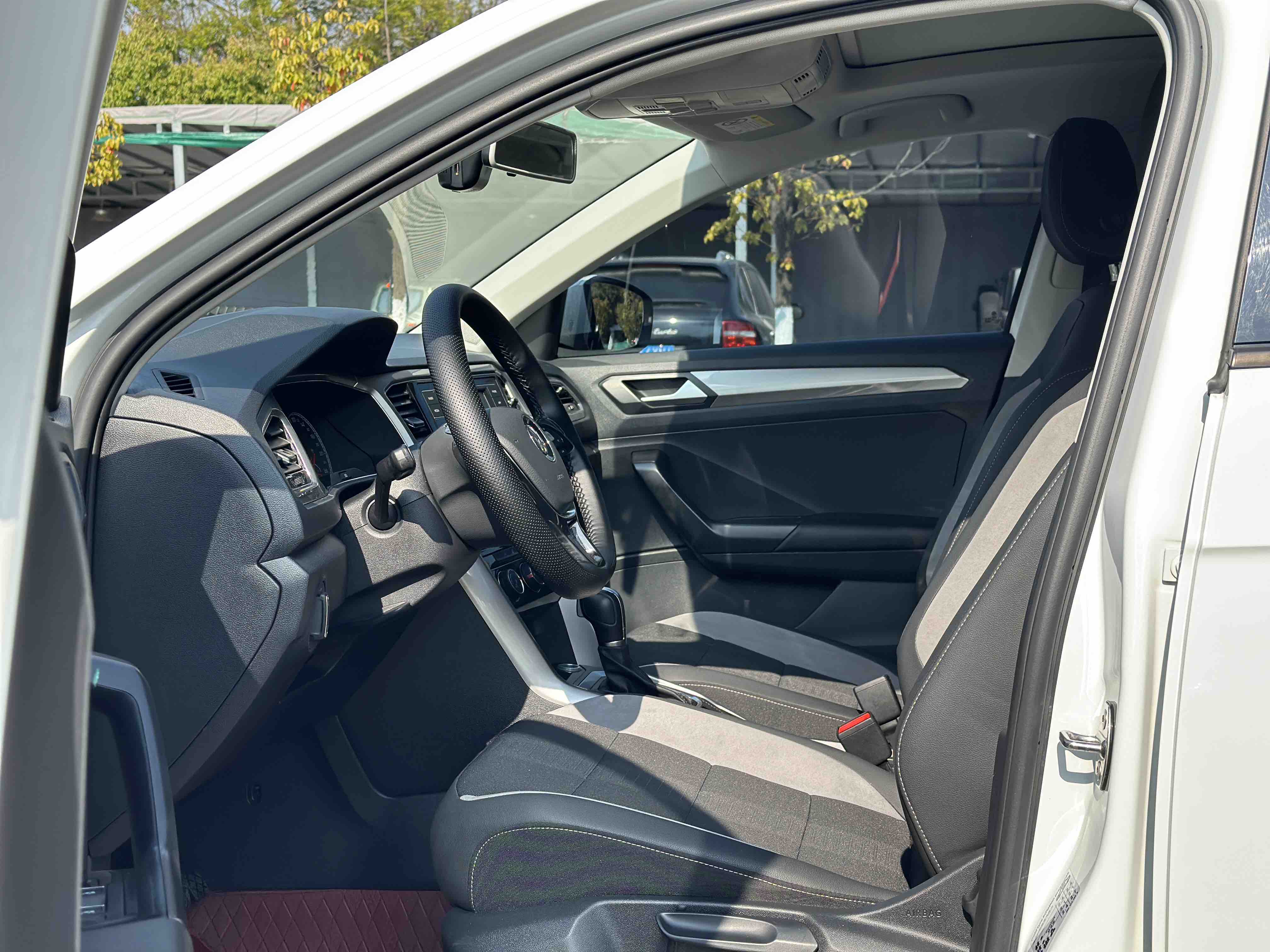 T-Roc 2020 #10 T-Roc 2020 car image #10