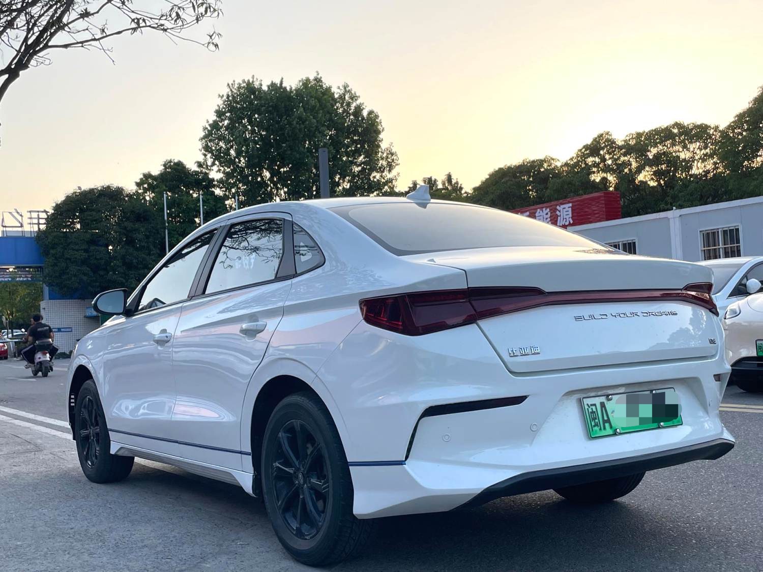 BYD e3 2020 car image #10