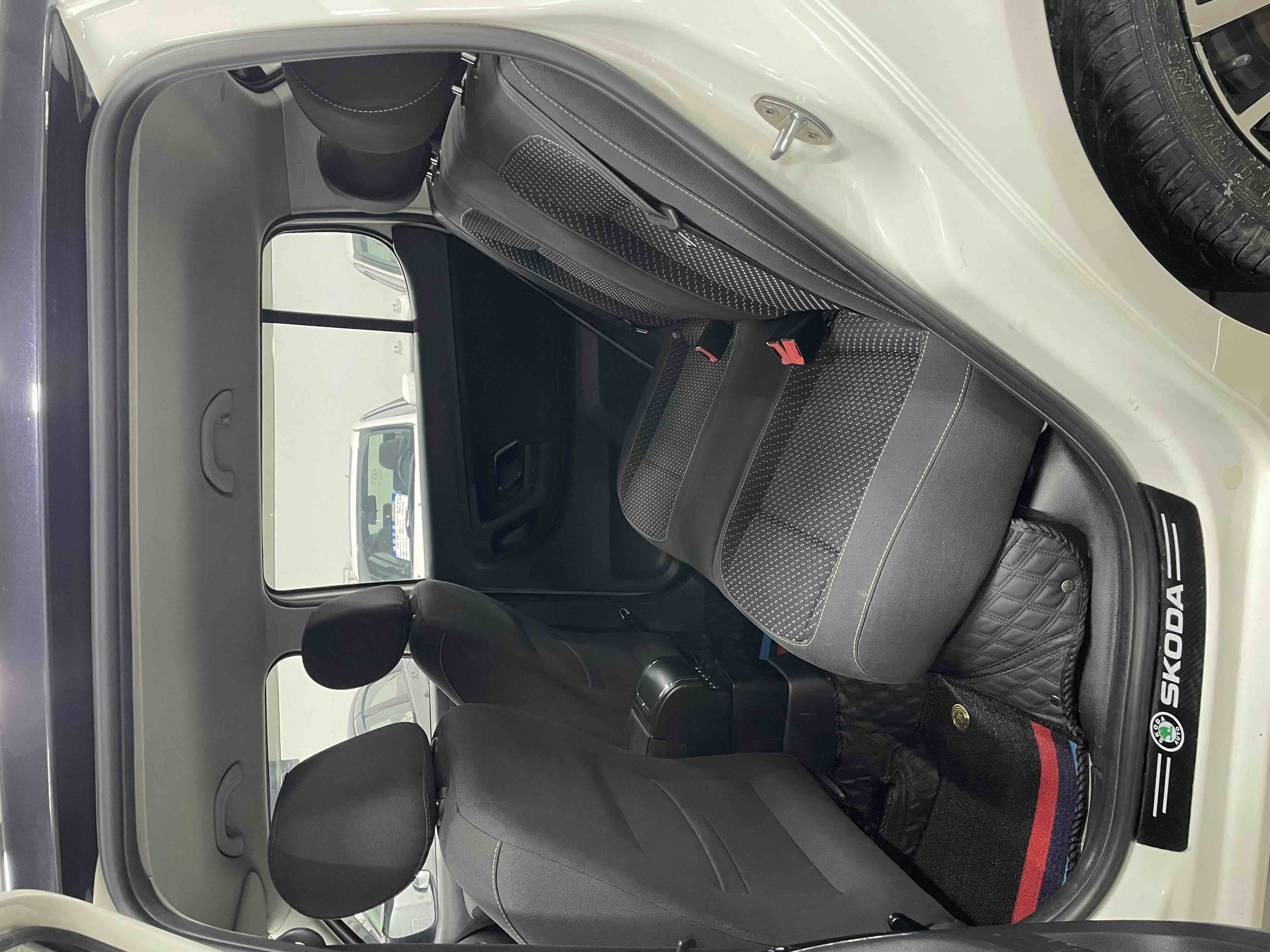 Skoda Fabia 2013 immagine di auto #10