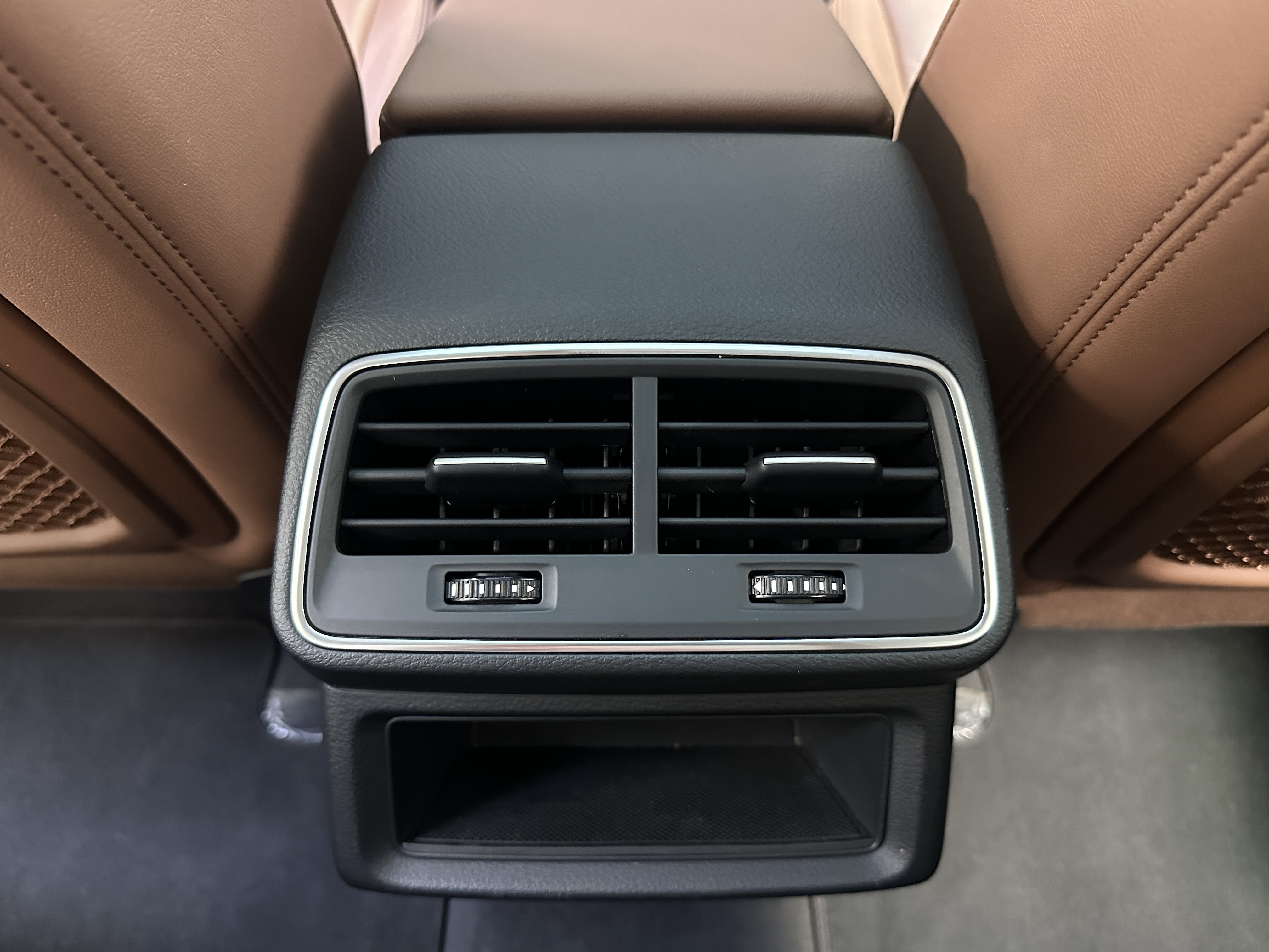 Audi e-tron (Imported) 2020 car image #10