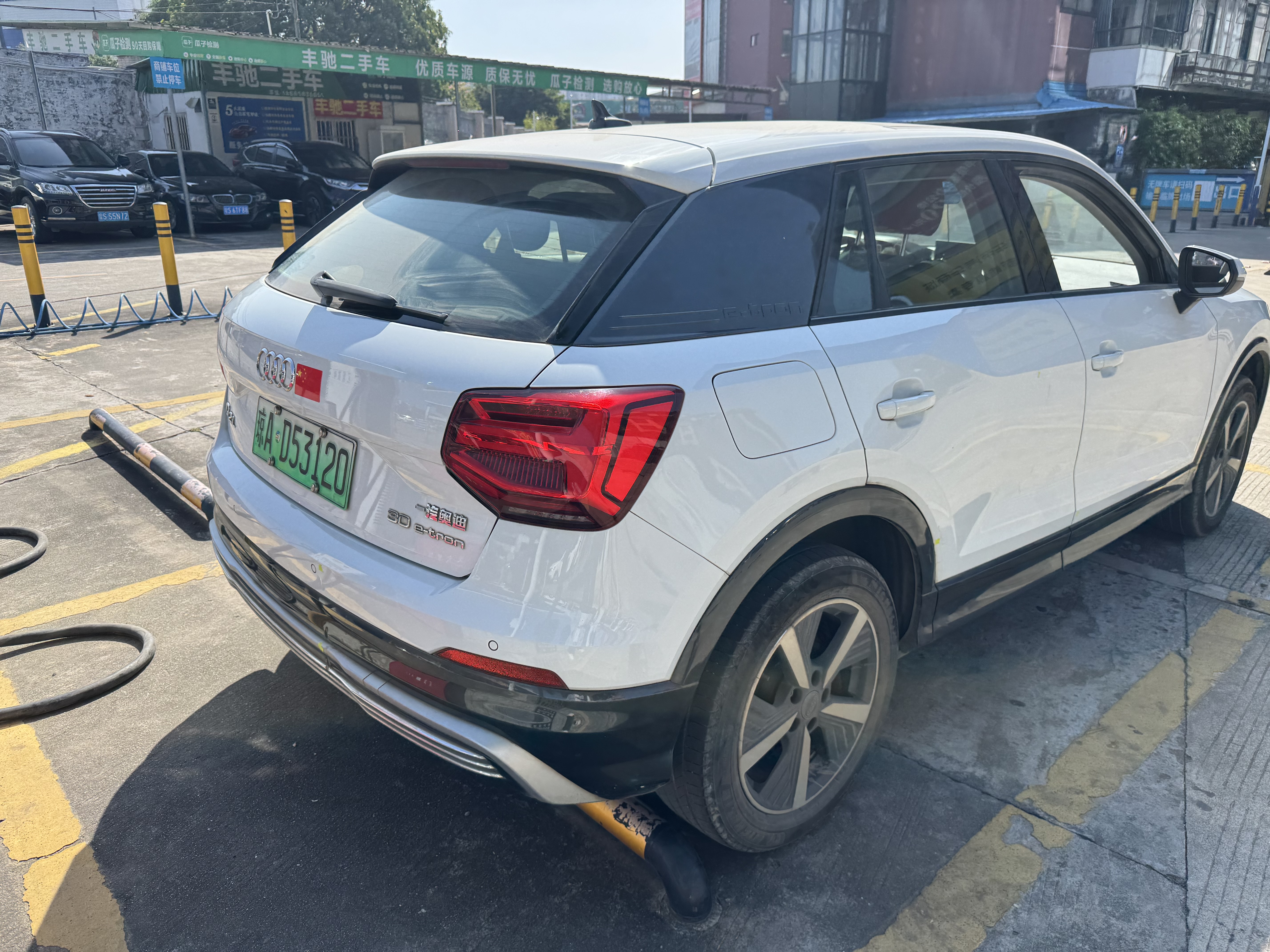 Audi Q2L e-tron 2020 #10 Audi Q2L e-tron 2020 imagen de coche #10