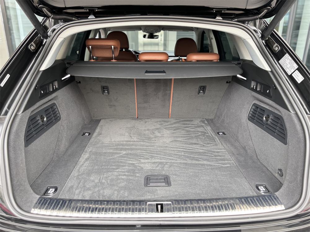 Audi e-tron (Imported) 2020 #10 Audi e-tron (Imported) 2020 car image #10