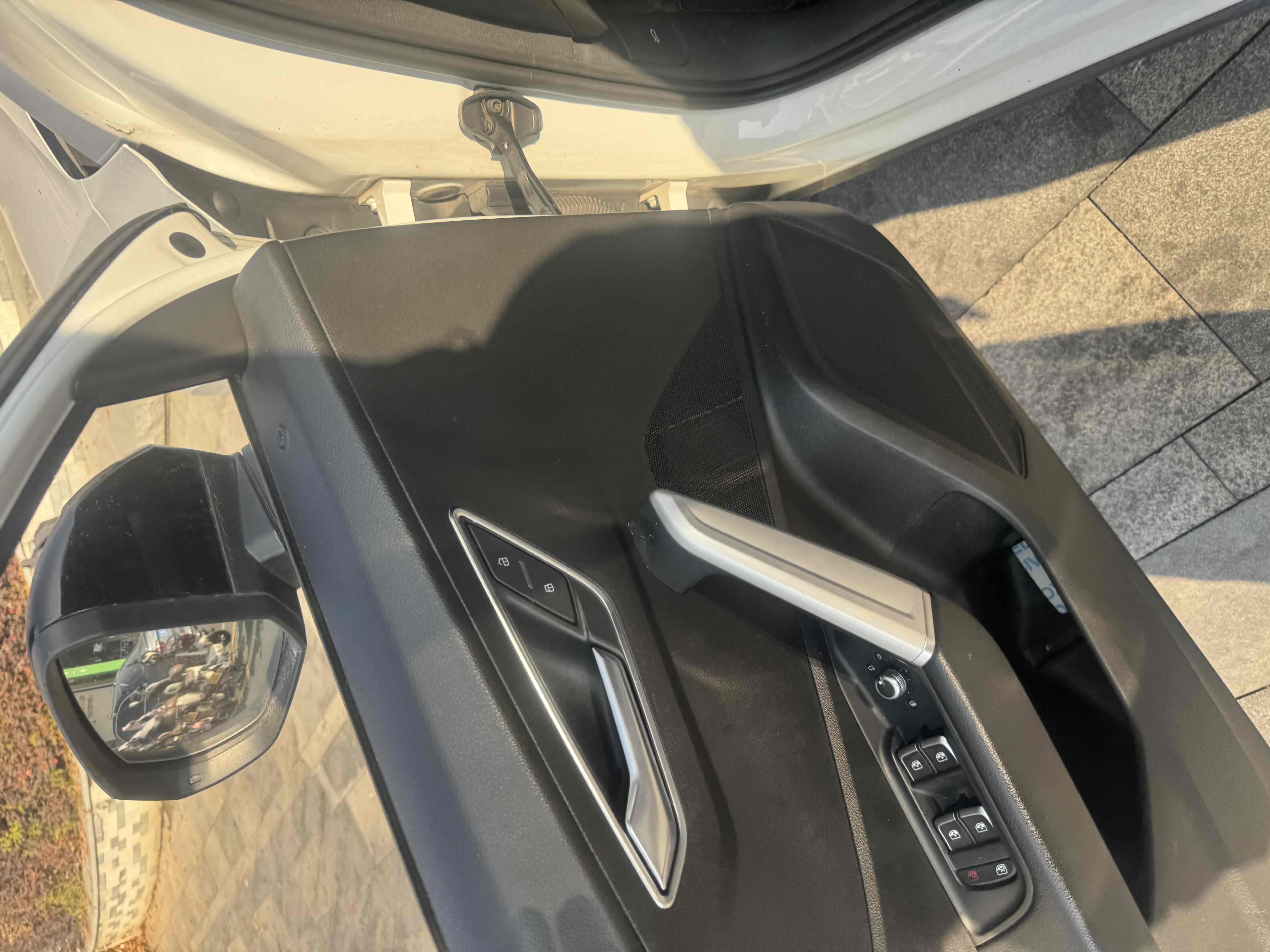 Q2L 2020 #10 Q2L 2020 car image #10