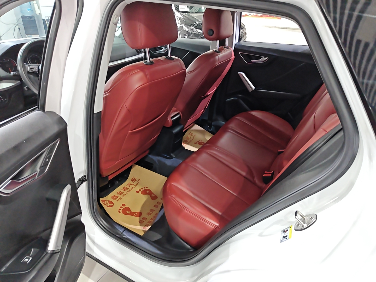 Audi Q2L 2020 صورة سيارة #10