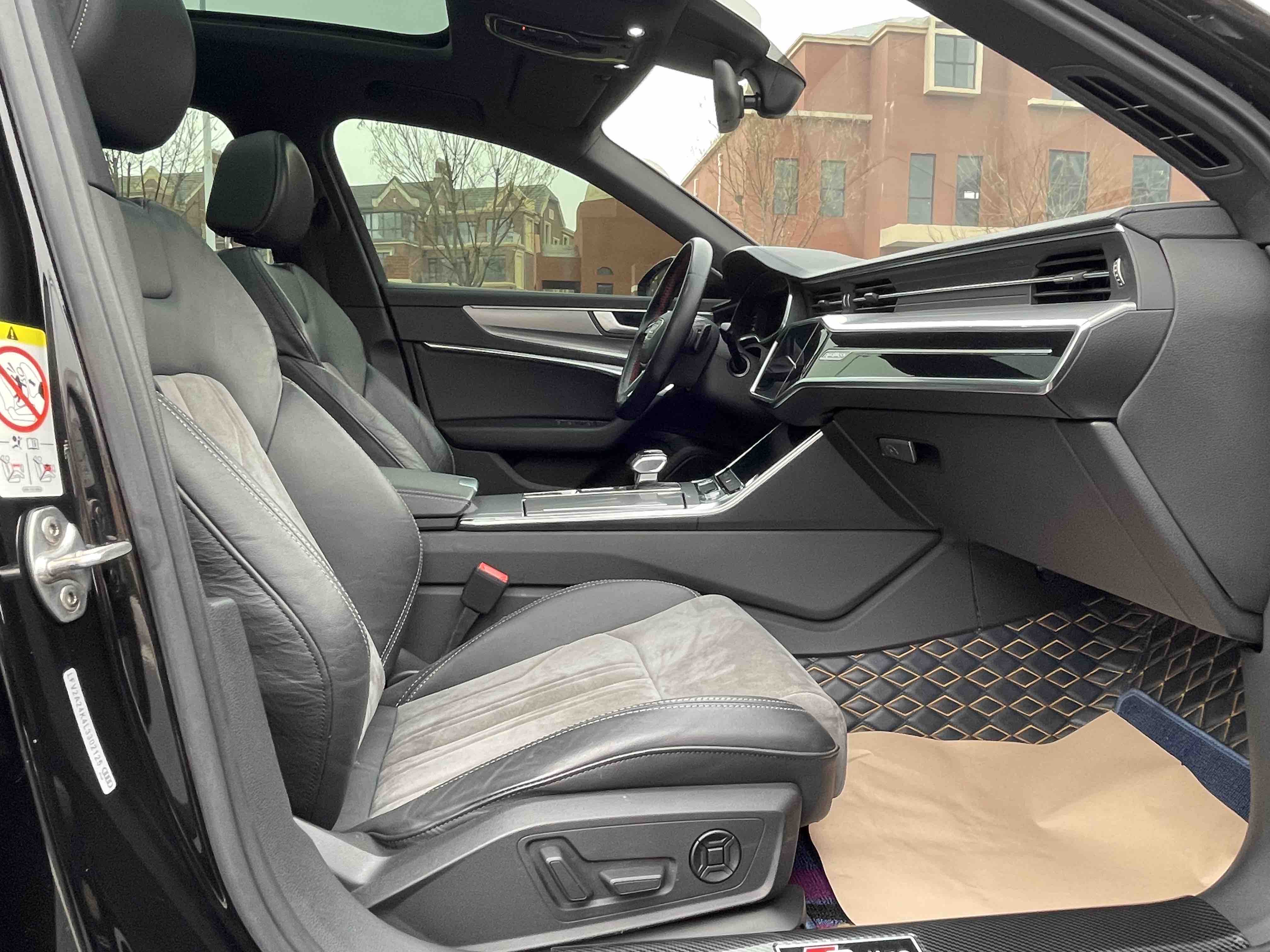 Audi A6L New Energy 2020 #10 Audi A6L New Energy 2020 car image #10