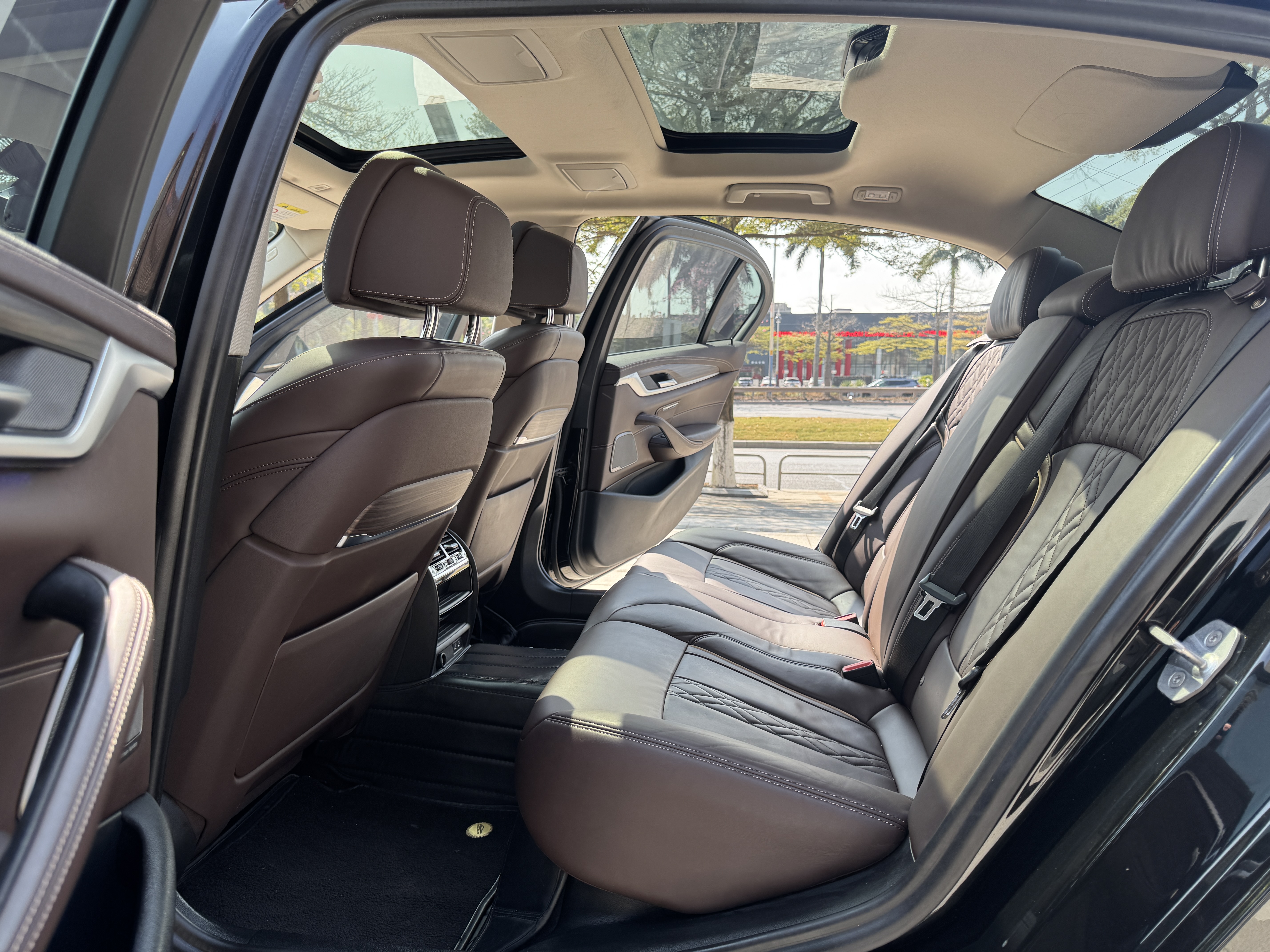 BMW 5 Series New Energy 2020 car image #10