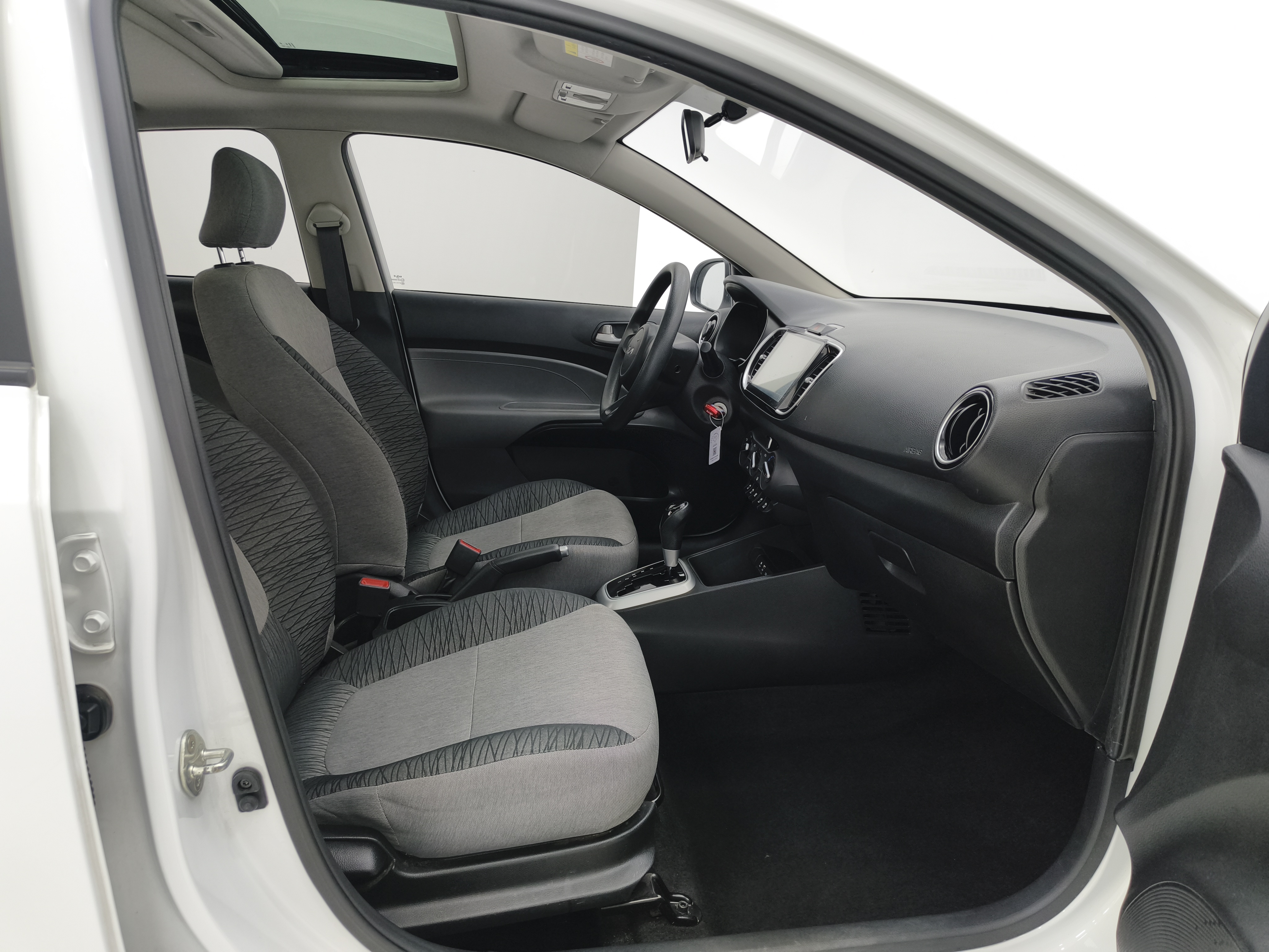 Kia Pegas 2021 image de voiture #10