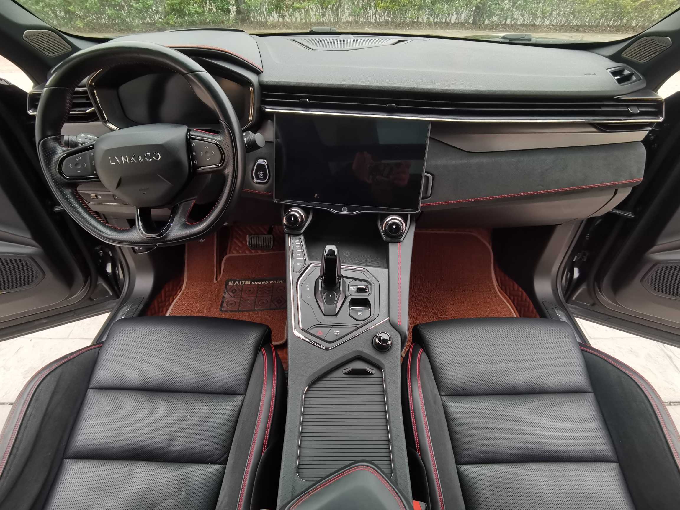 Lynk & Co 05 2020 car image #10