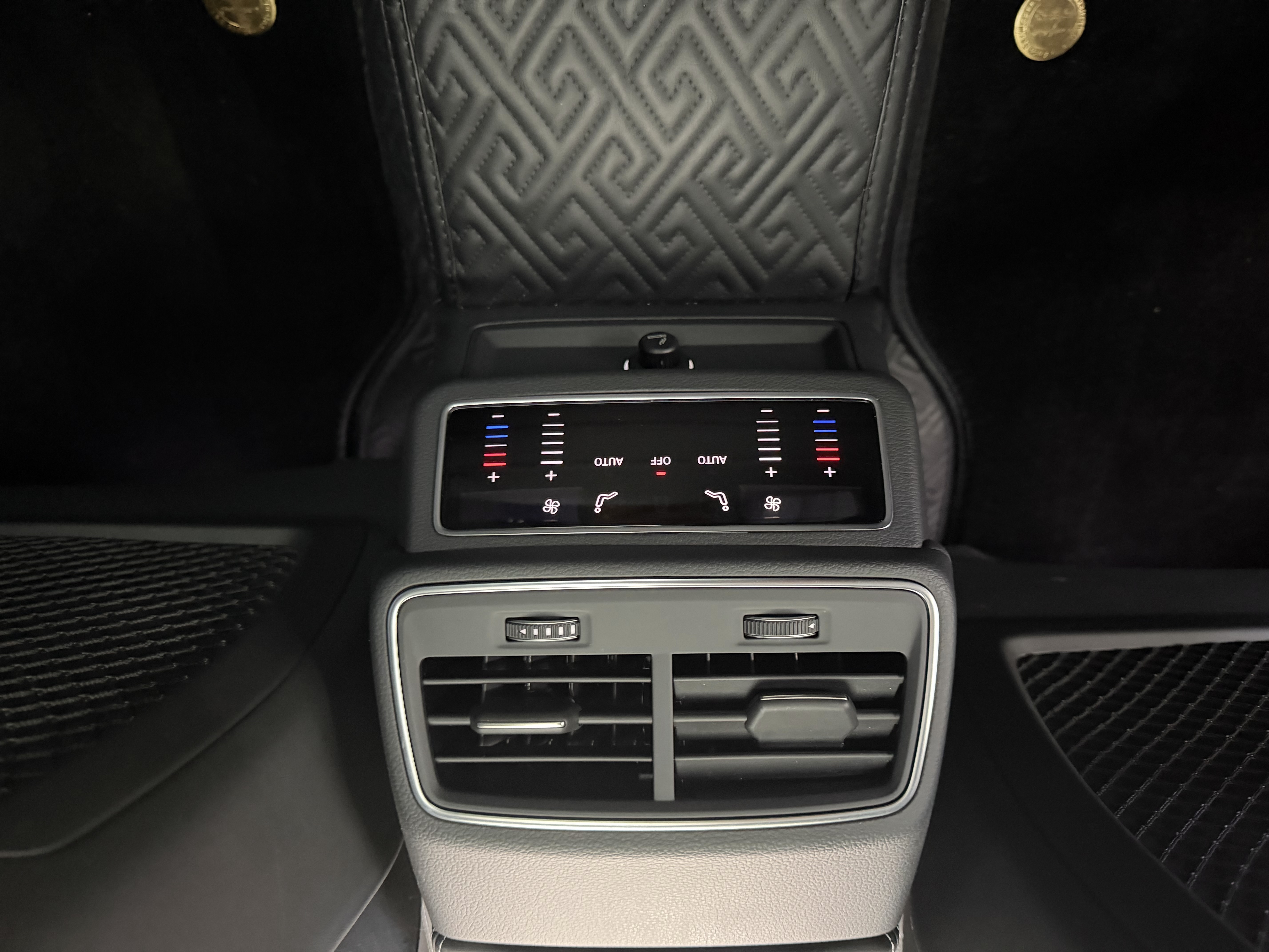 Audi A6L 2020 car image #10