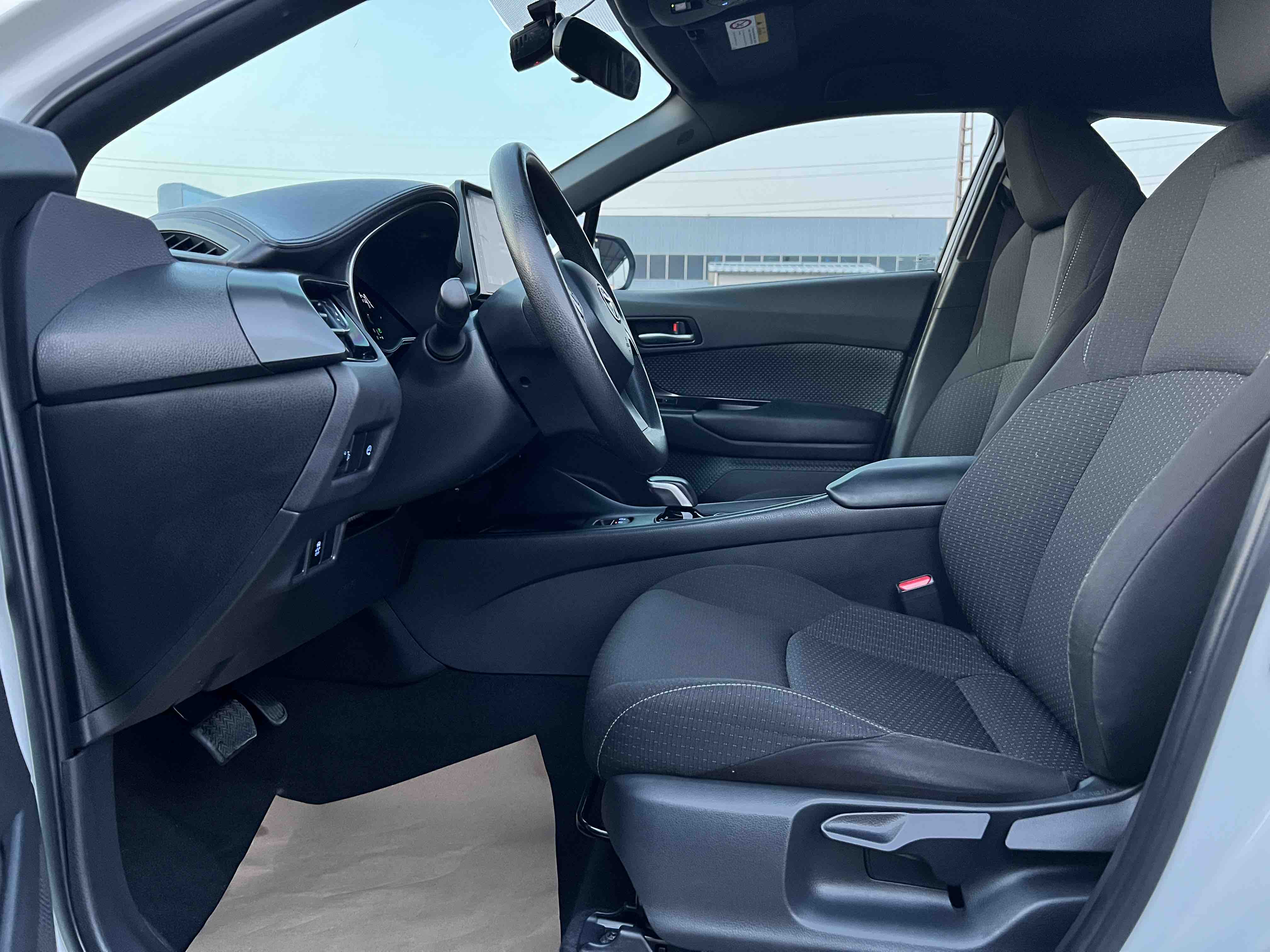 Toyota C-HR EV 2021 car image #10