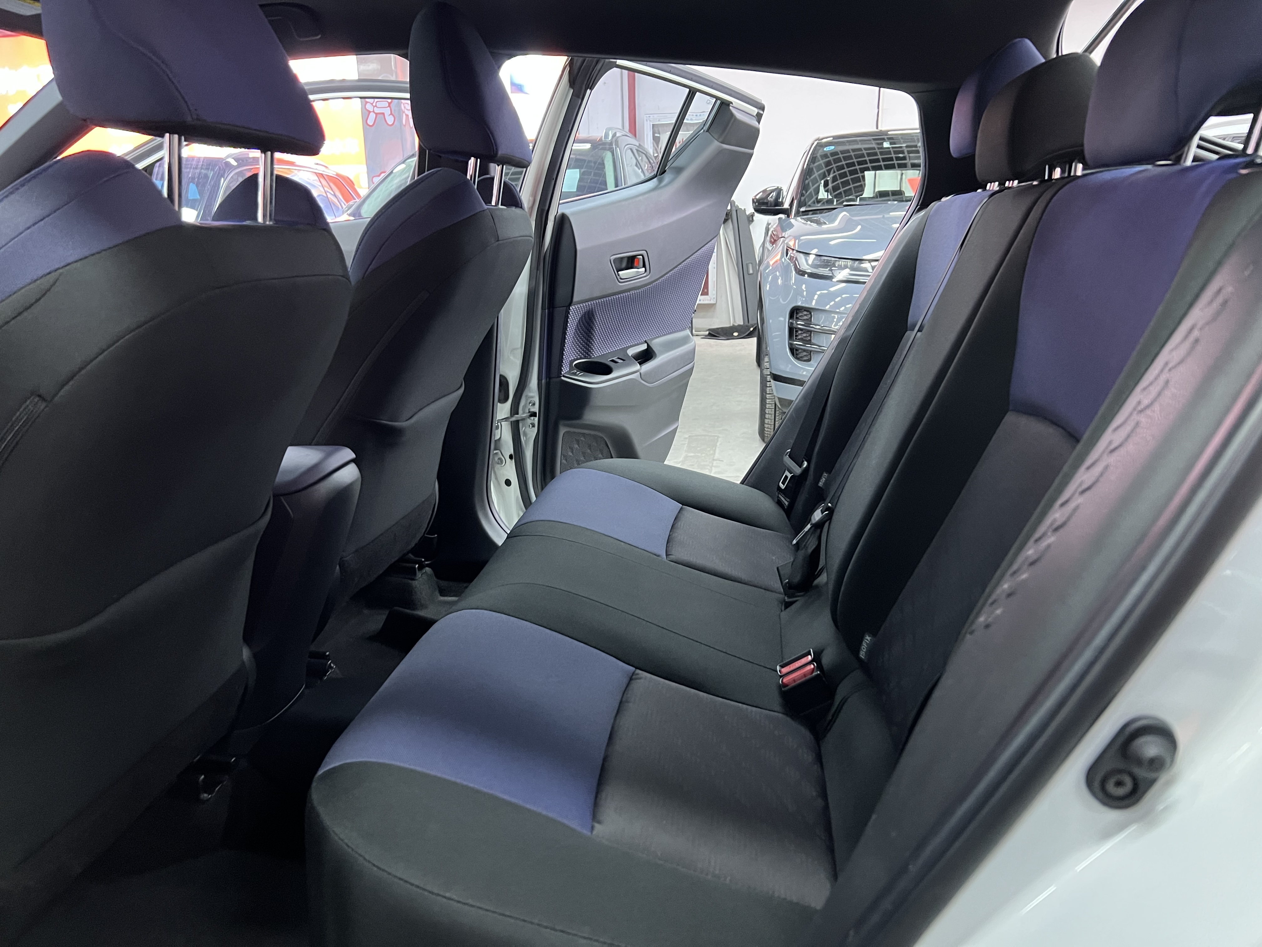 Toyota C-HR EV 2021 immagine di auto #10