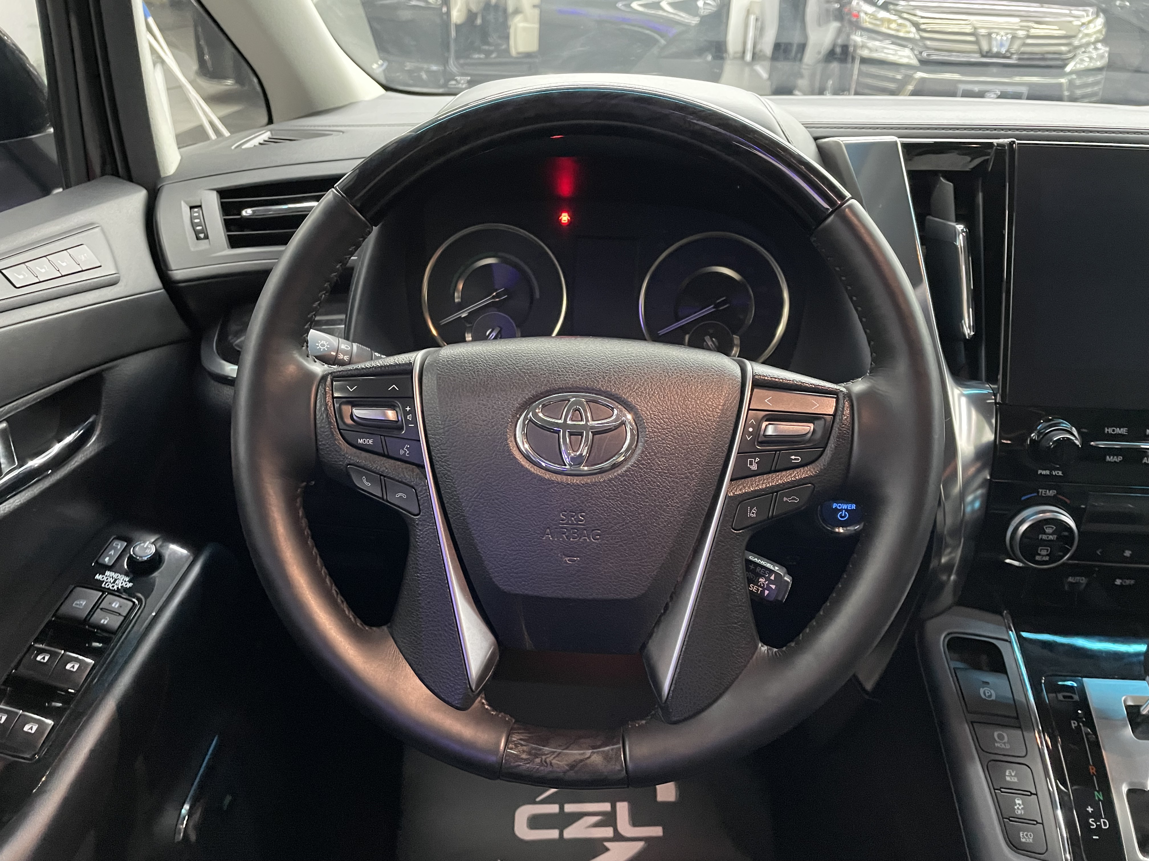 Toyota Vellfire 2020 car image #10