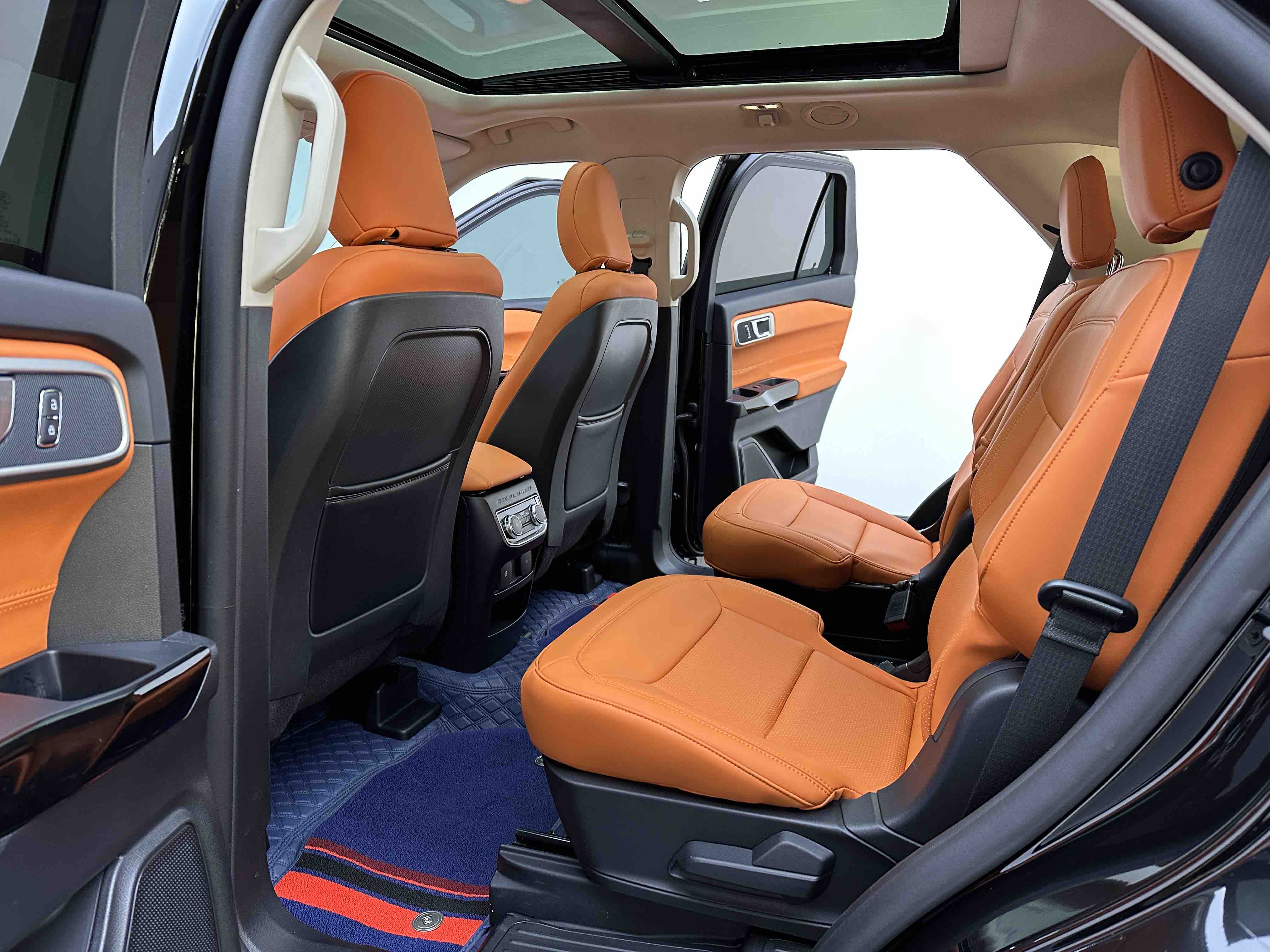 Ford Explorer 2021 #10 Ford Explorer 2021 immagine di auto #10