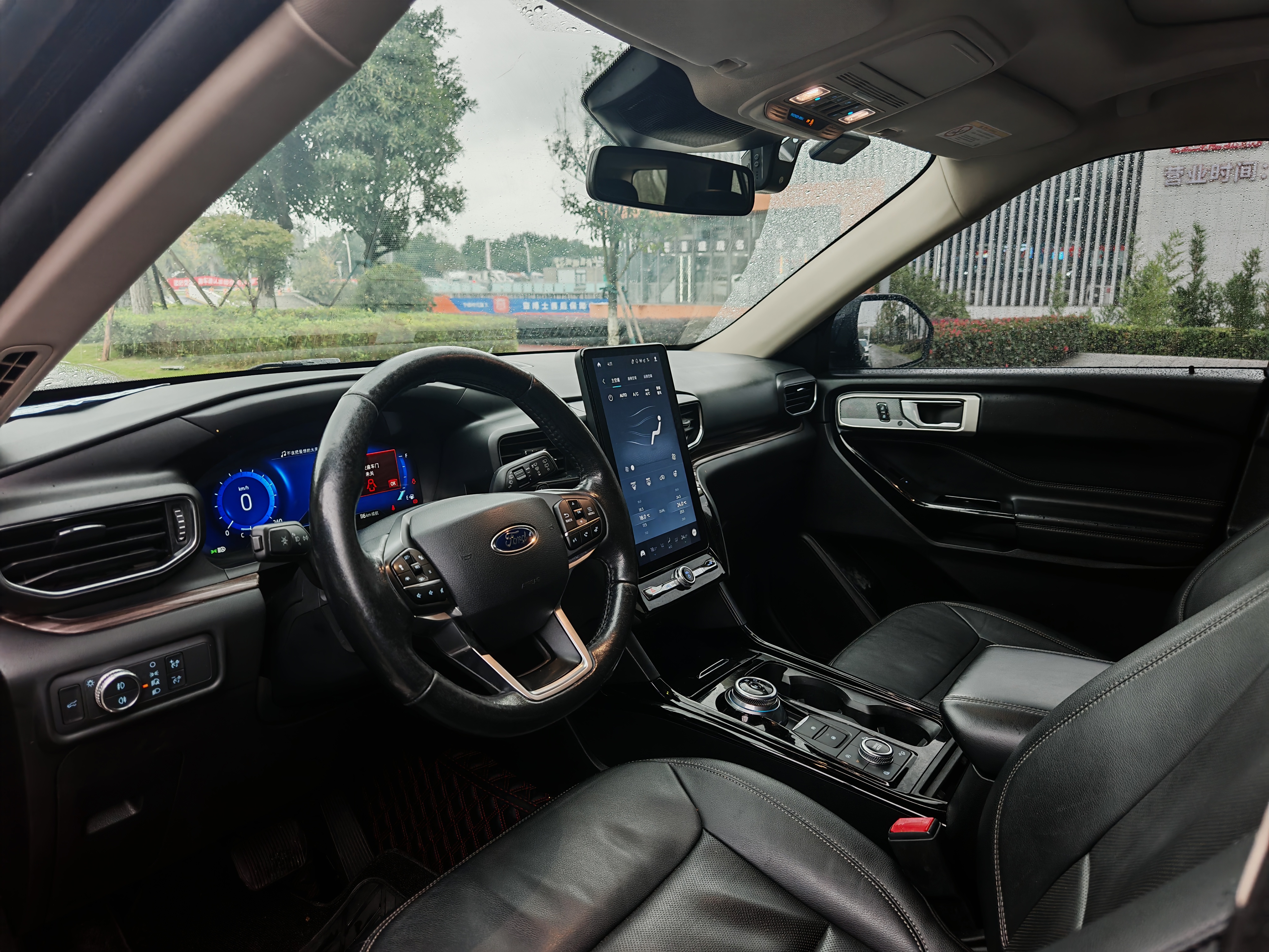 Ford Explorer 2021 car image #10