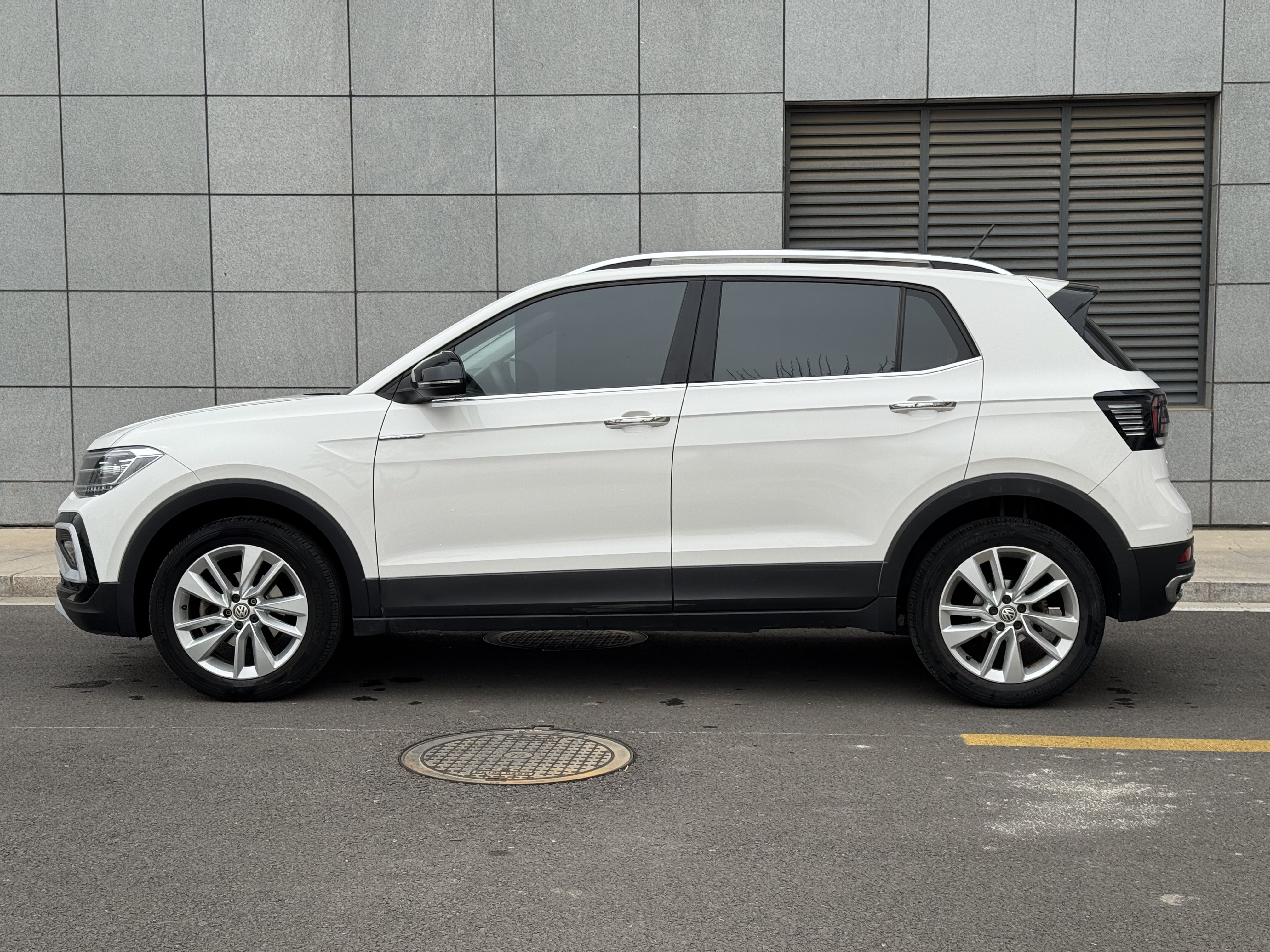 Volkswagen T-Cross 2020 immagine di auto #10